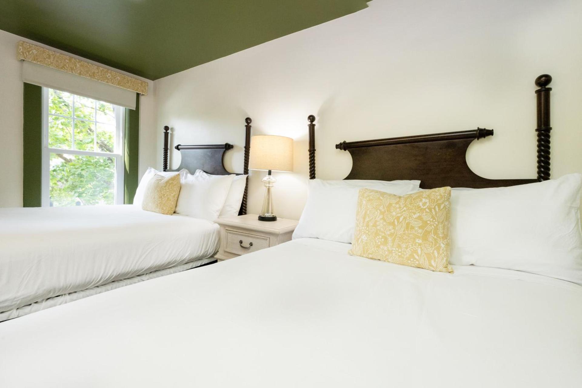 Hideaway Inn Lenox photo 84