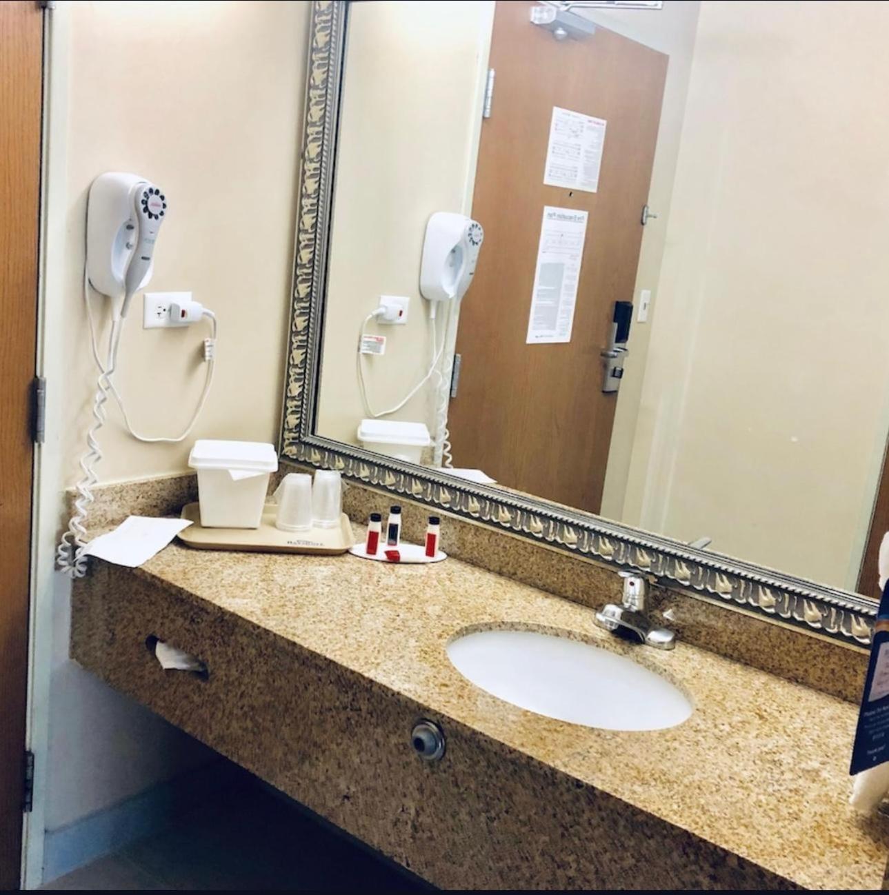 Baymont by Wyndham Gurnee photo 48