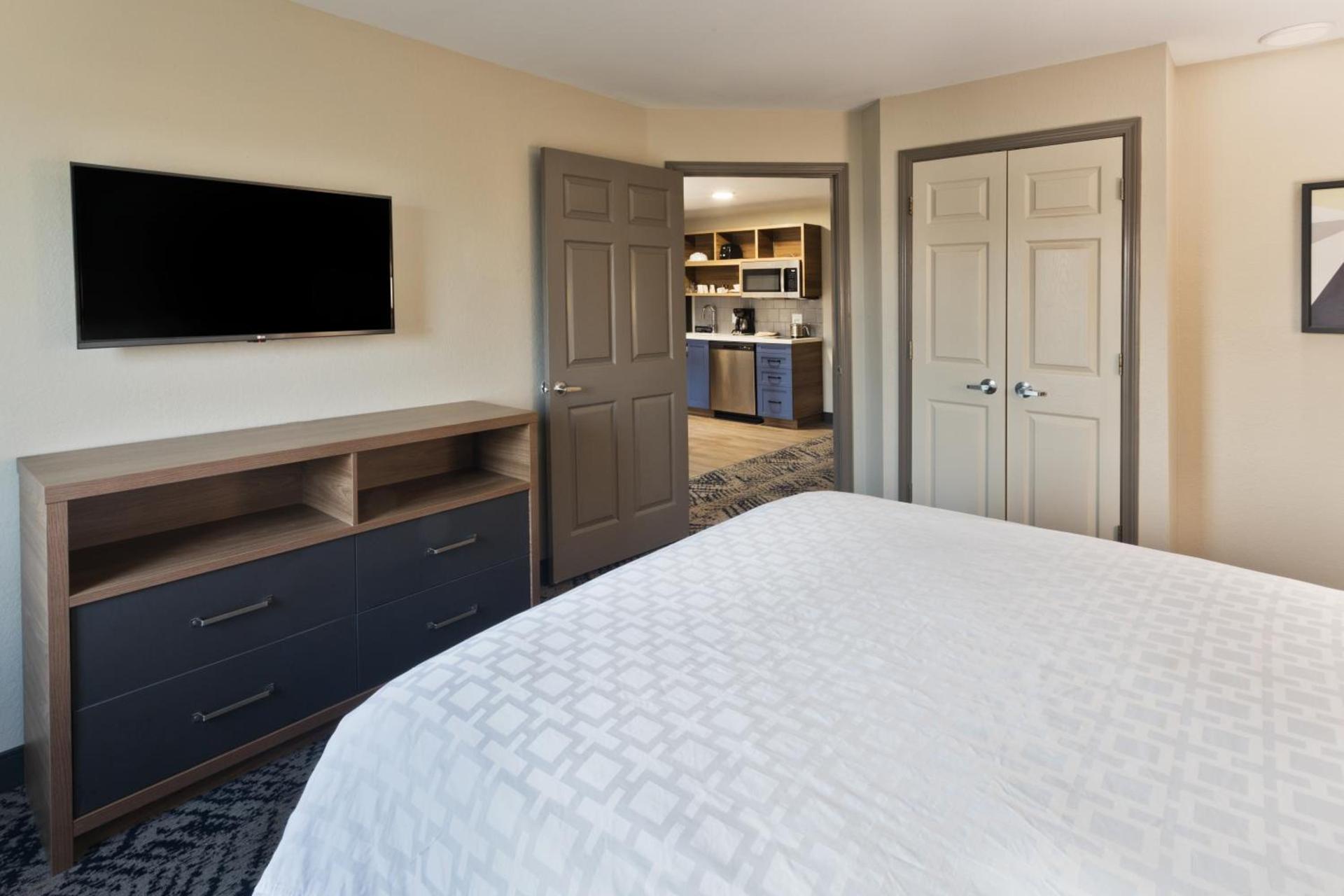 Candlewood Suites Eastchase Park by IHG photo 22