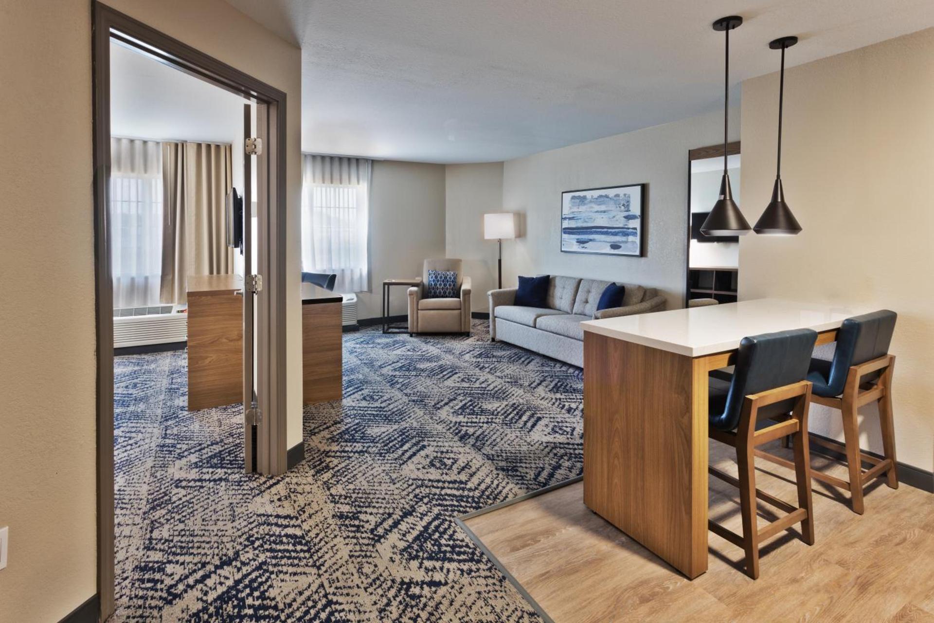 Candlewood Suites Eastchase Park by IHG photo 2