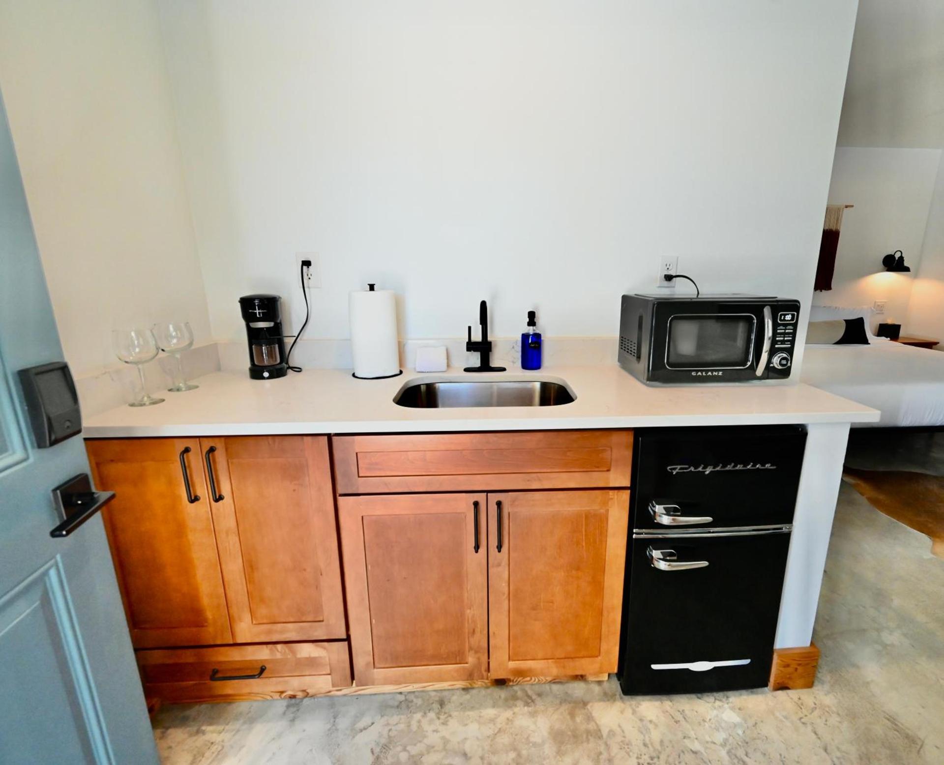 Blanco County Inn & Guesthouses photo 39