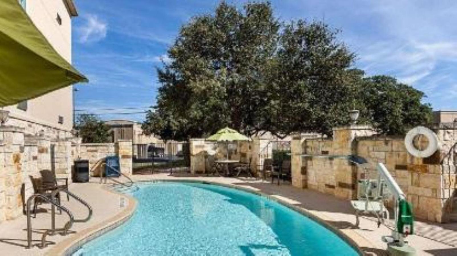 Comfort Suites San Antonio North - Stone Oak photo 36