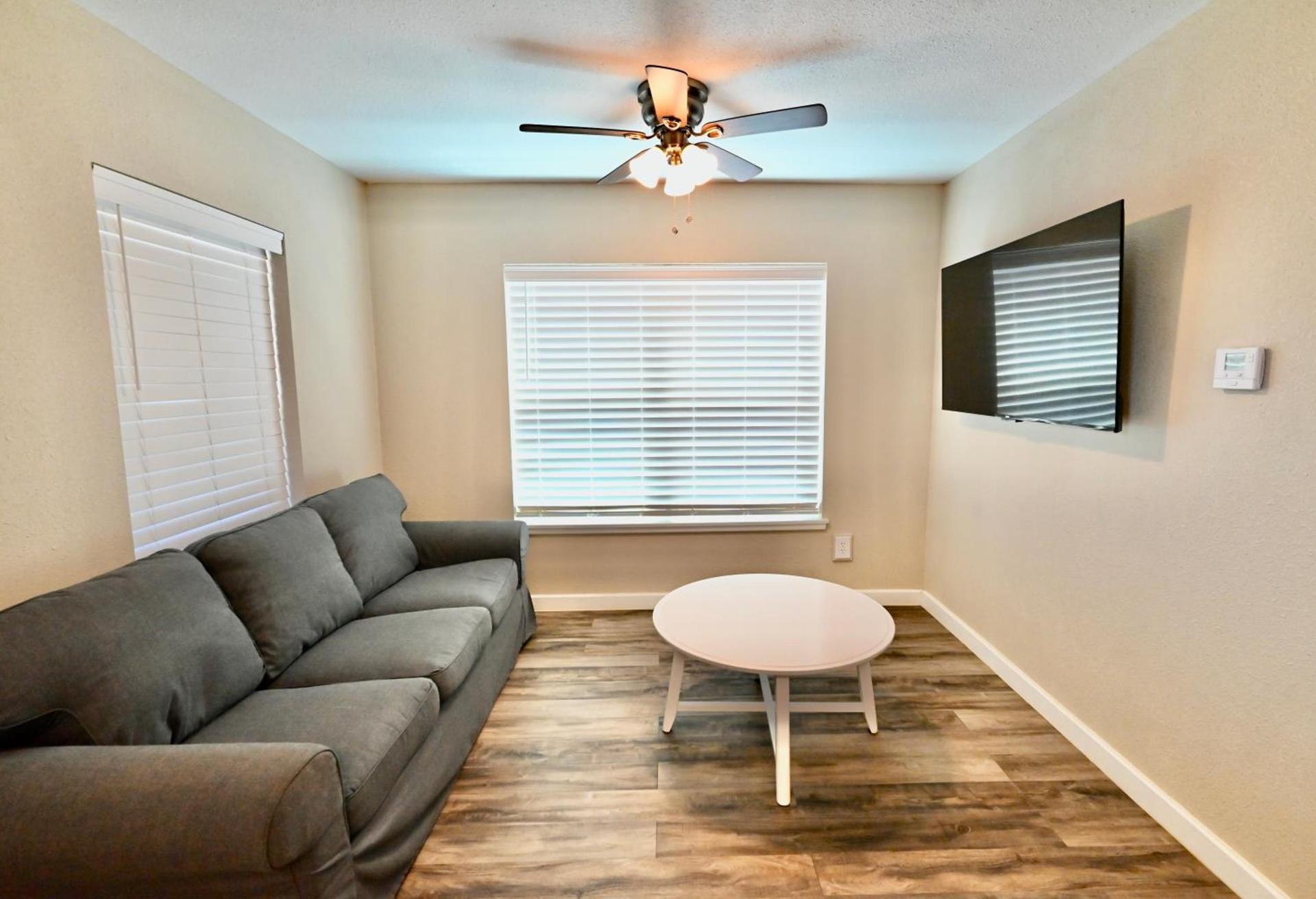 Blanco County Inn & Guesthouses photo 26