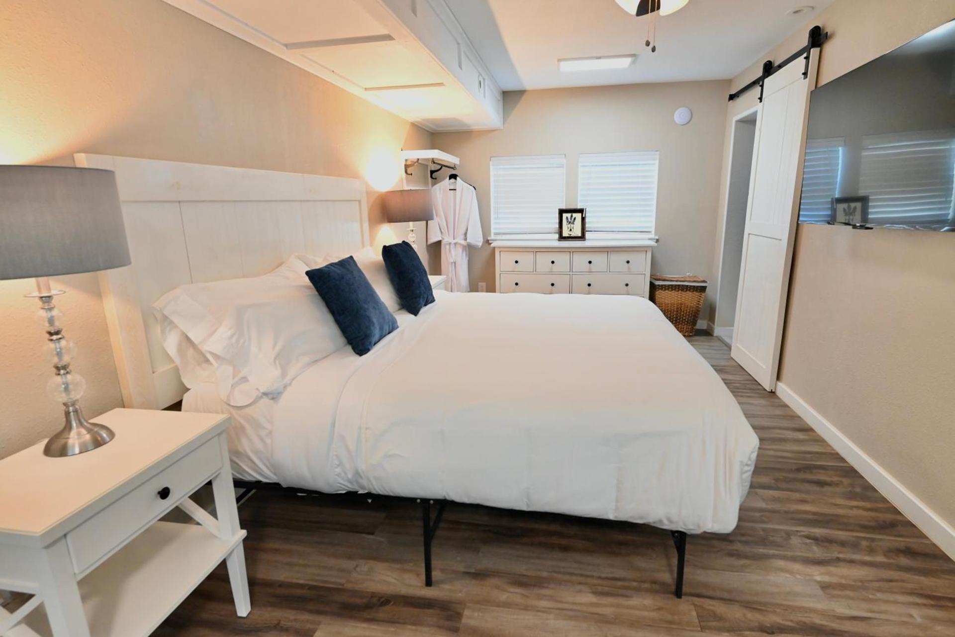 Blanco County Inn & Guesthouses photo 21