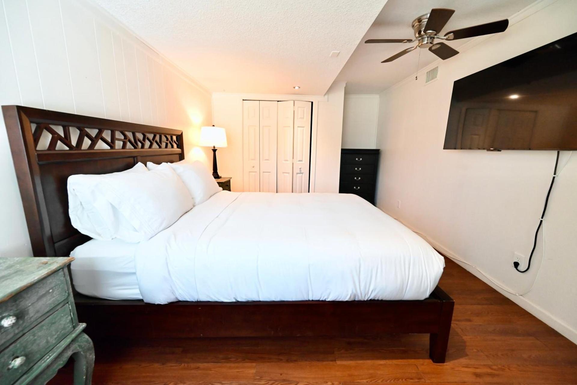 Blanco County Inn & Guesthouses photo 53