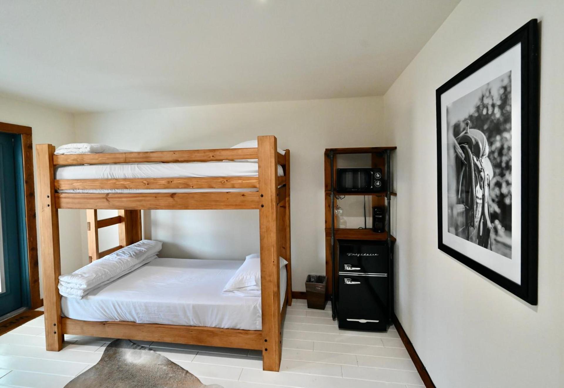 Blanco County Inn & Guesthouses photo 58