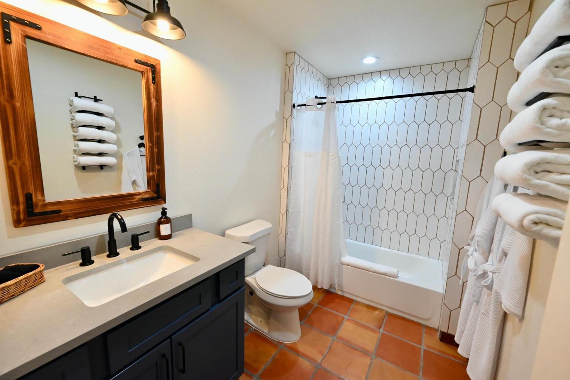 Blanco County Inn & Guesthouses photo 61