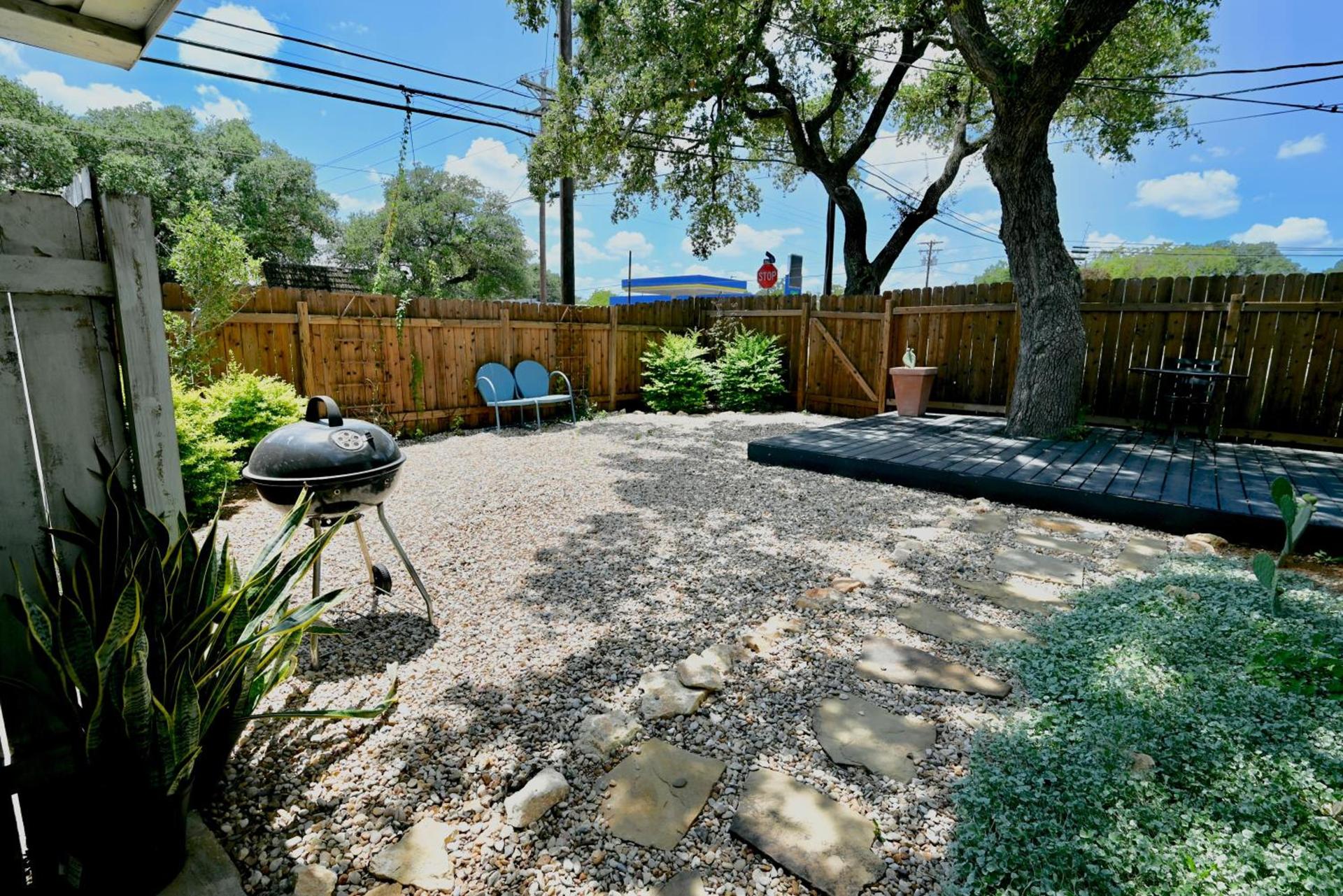 Blanco County Inn & Guesthouses photo 52