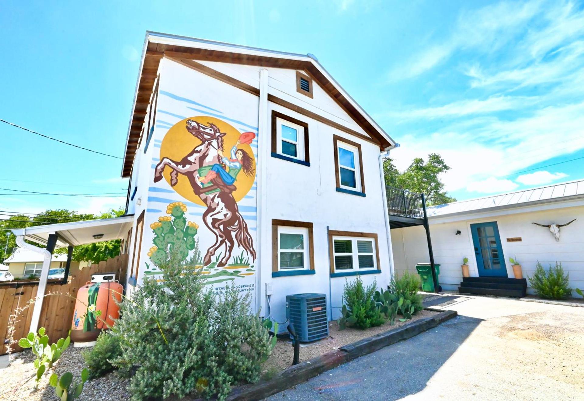 Blanco County Inn & Guesthouses photo 5