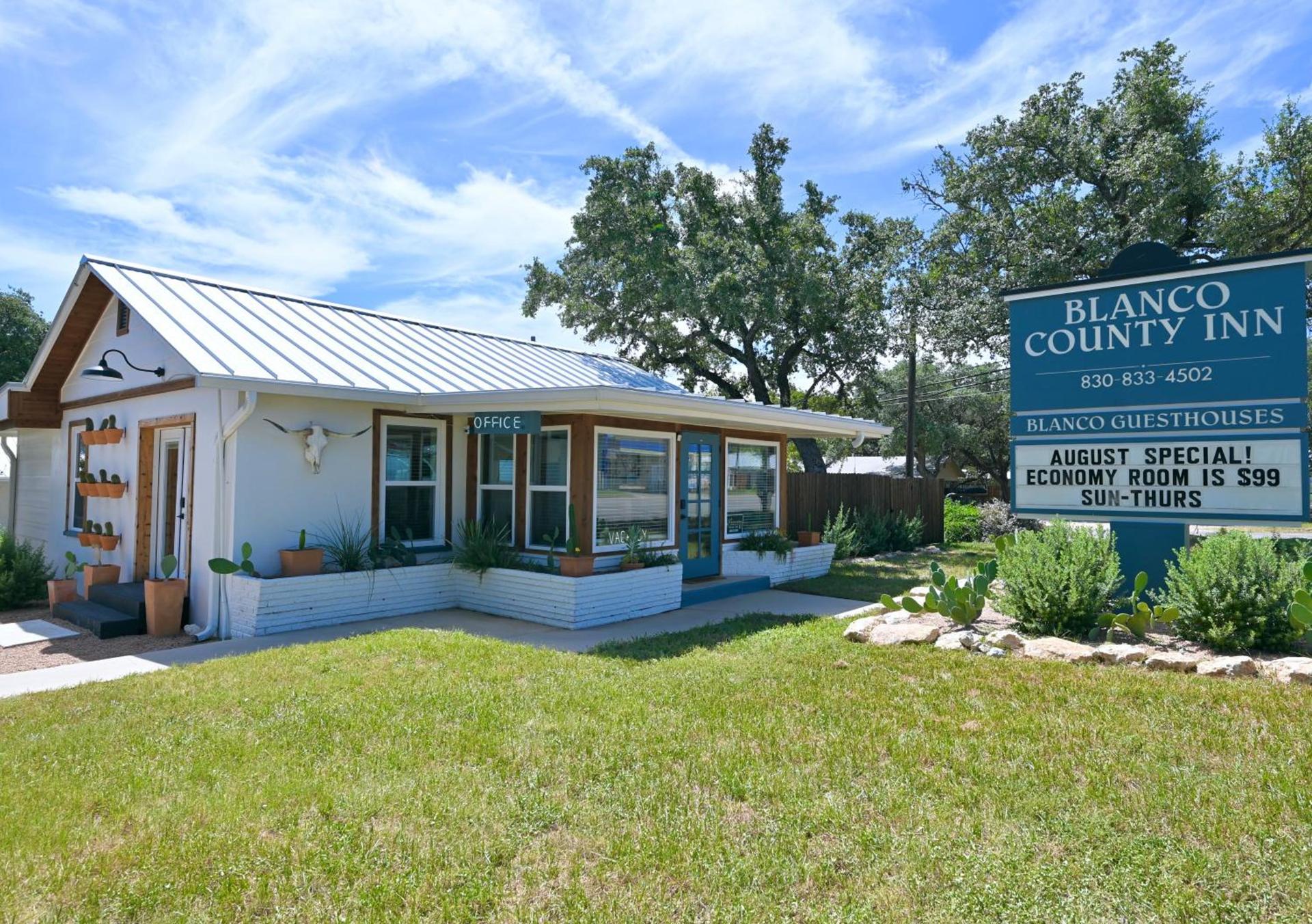 Blanco County Inn & Guesthouses — hotel in Blanco