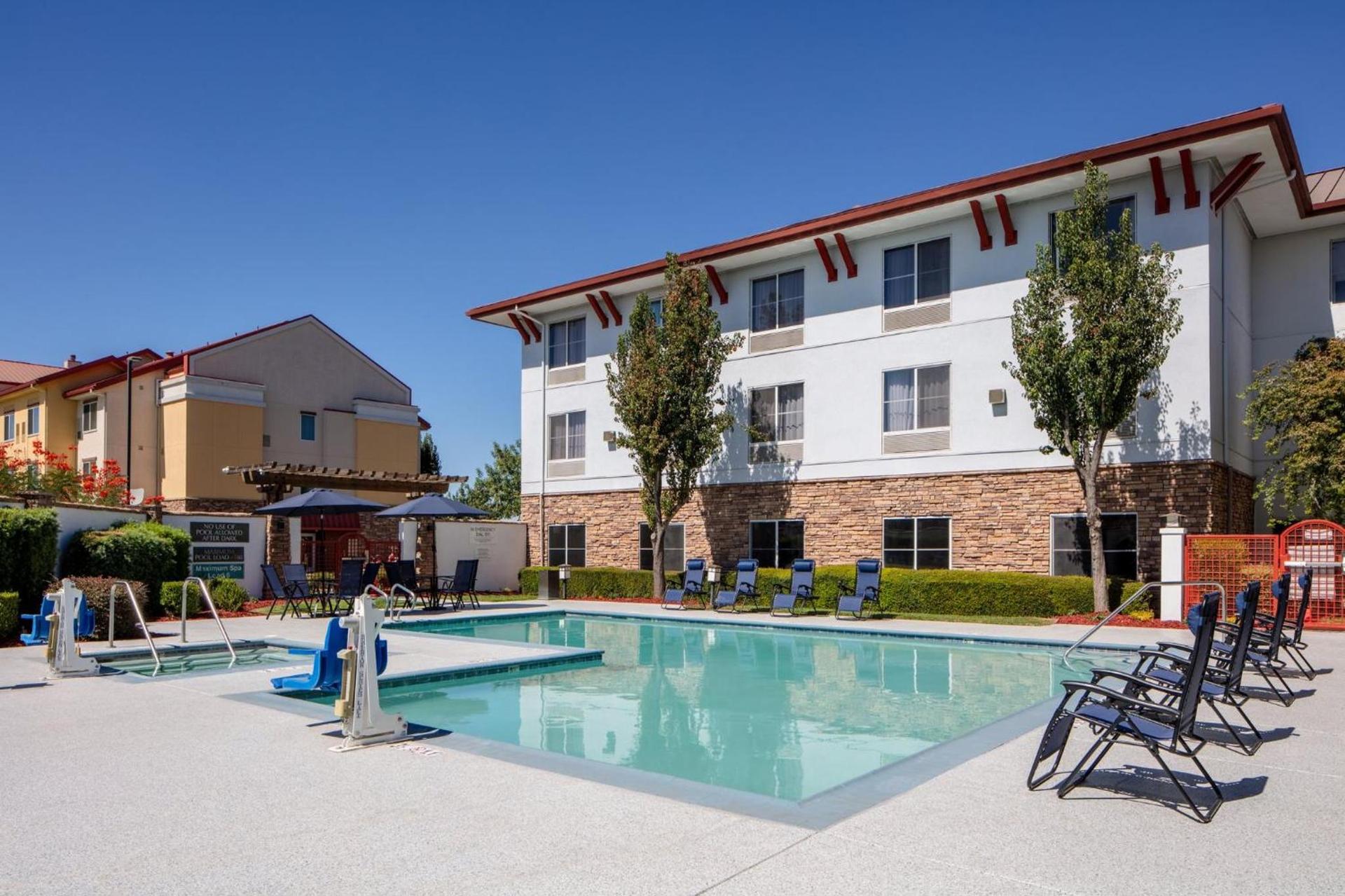 Holiday Inn Express Turlock by IHG photo 13