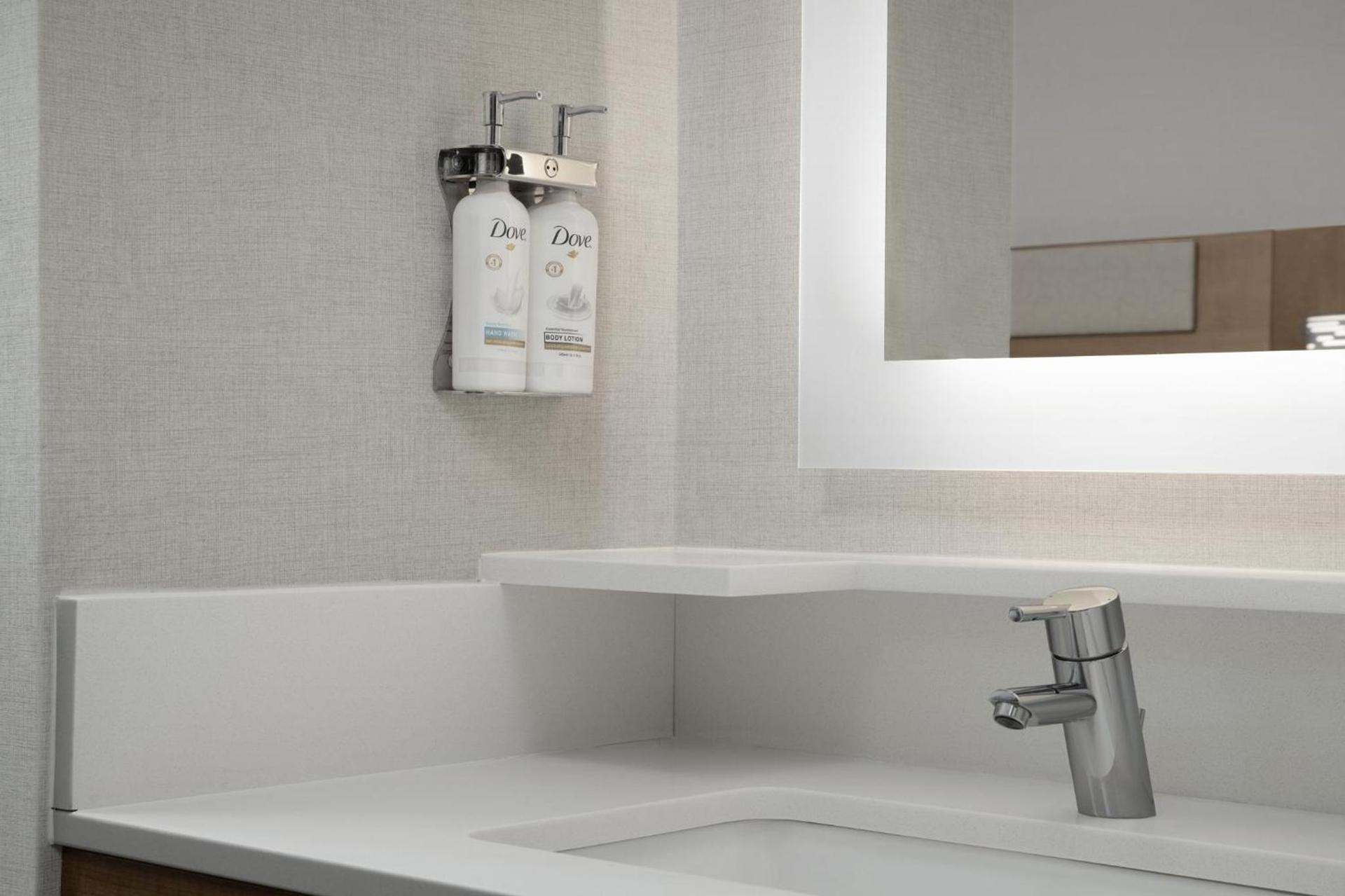 Holiday Inn Express Boston - Saugus by IHG photo 35