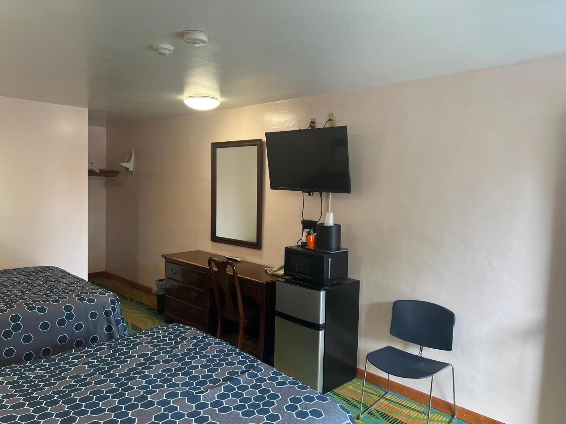 Atlantic Motel photo 20