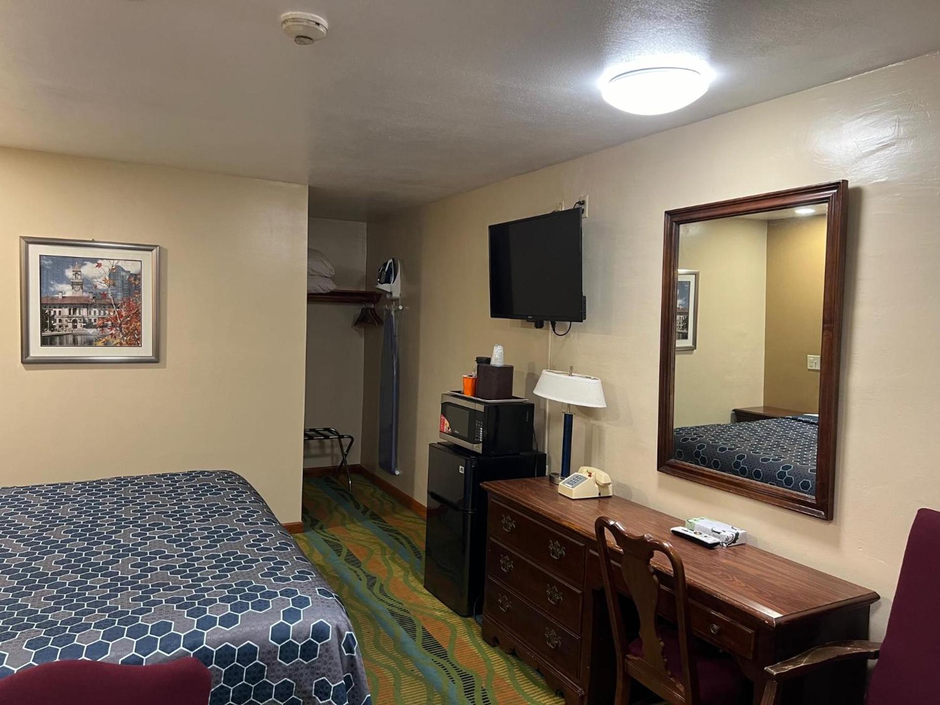 Atlantic Motel photo 9
