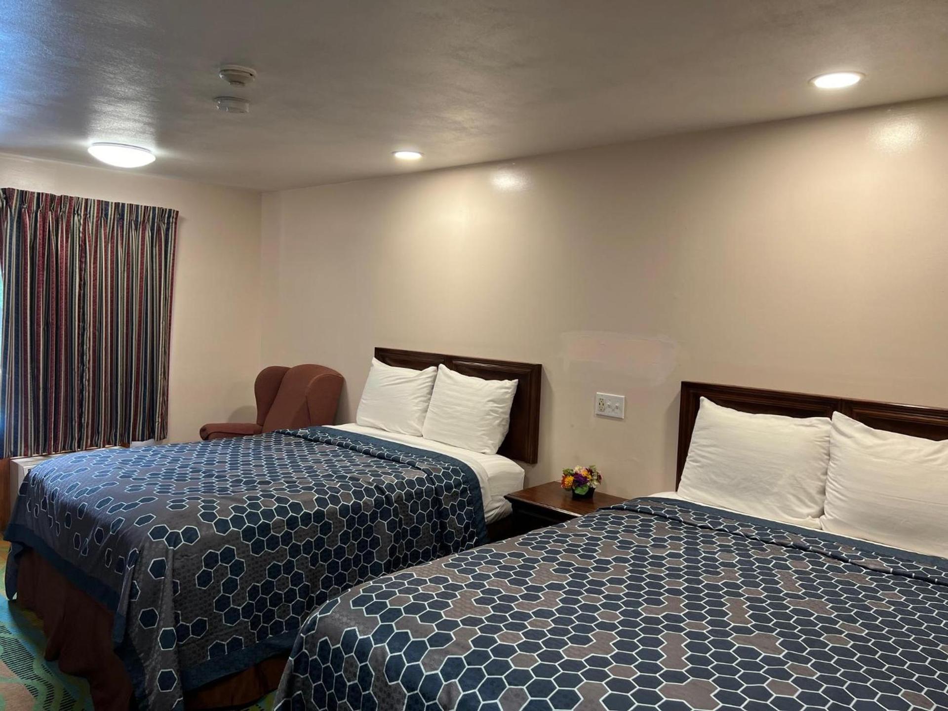 Atlantic Motel photo 11