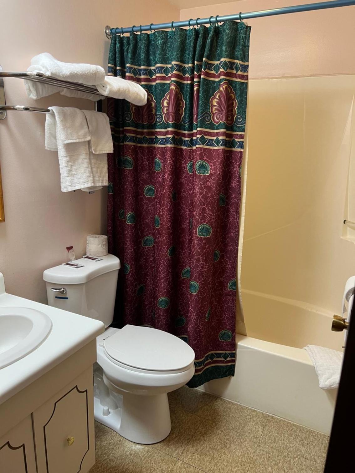 Atlantic Motel photo 16