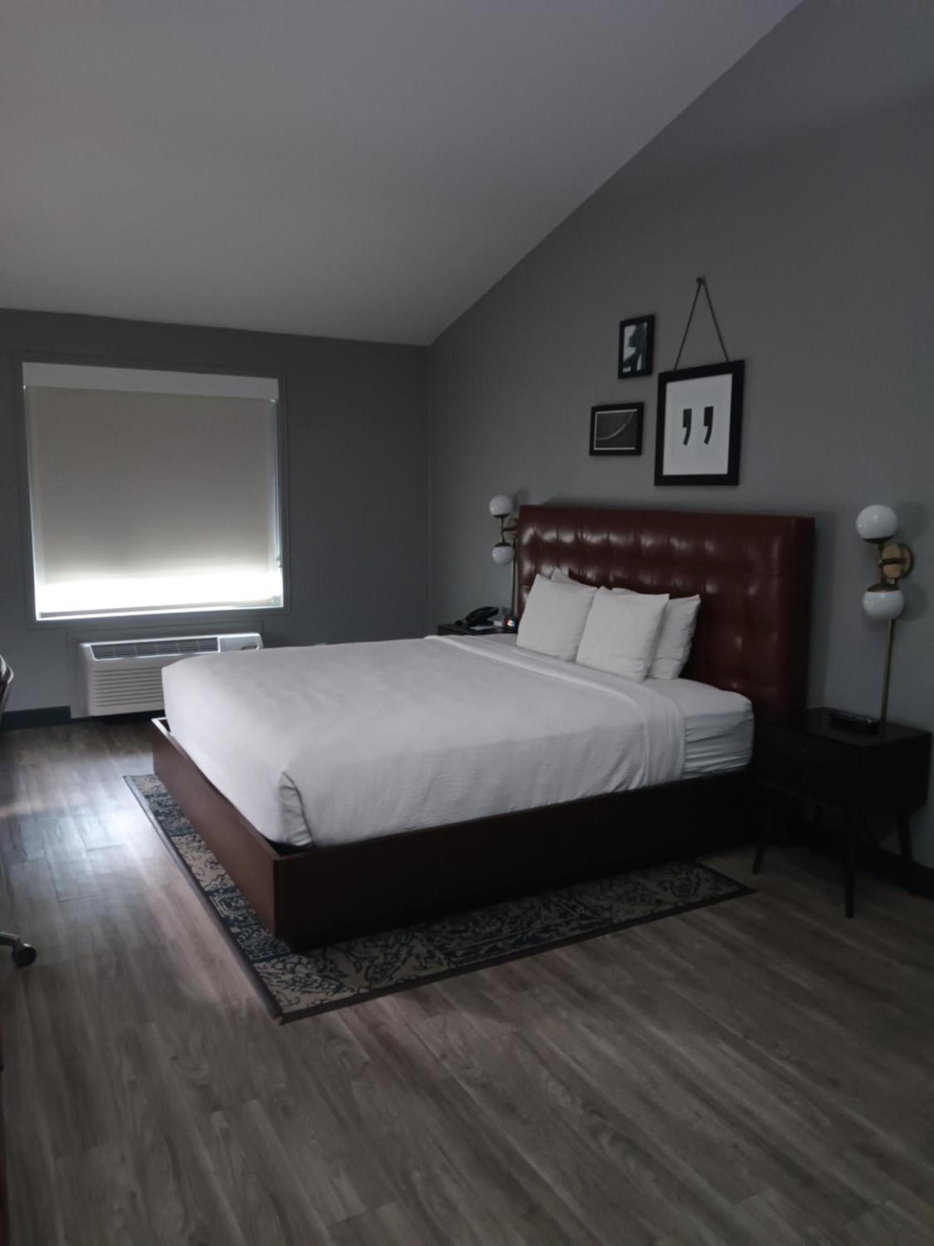 Four Points by Sheraton Dallas Arlington Entertainment District photo 21