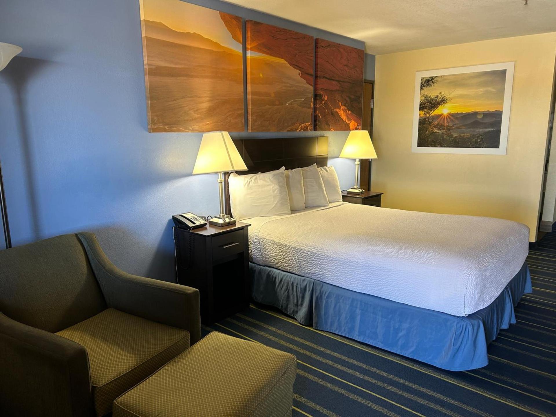 Days Inn by Wyndham Holbrook photo 27