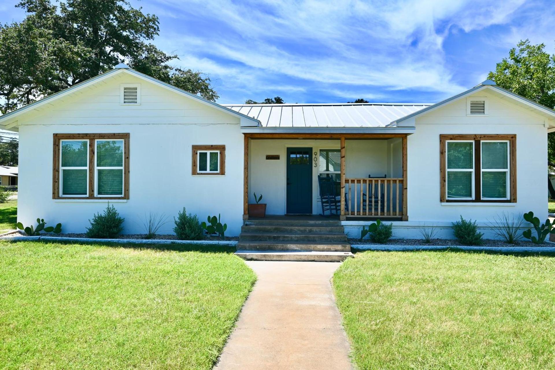 Blanco County Inn & Guesthouses photo 20