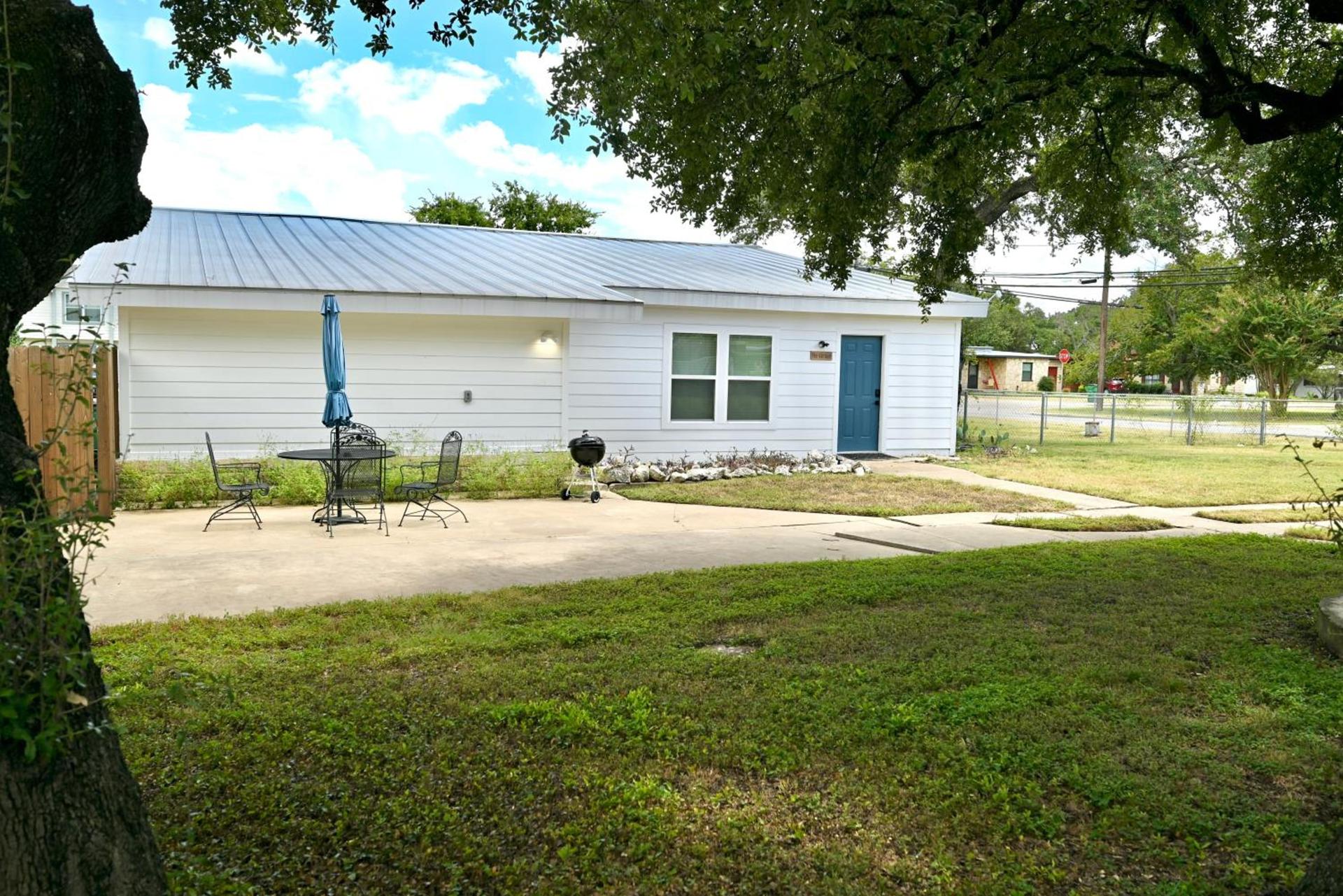 Blanco County Inn & Guesthouses photo 65