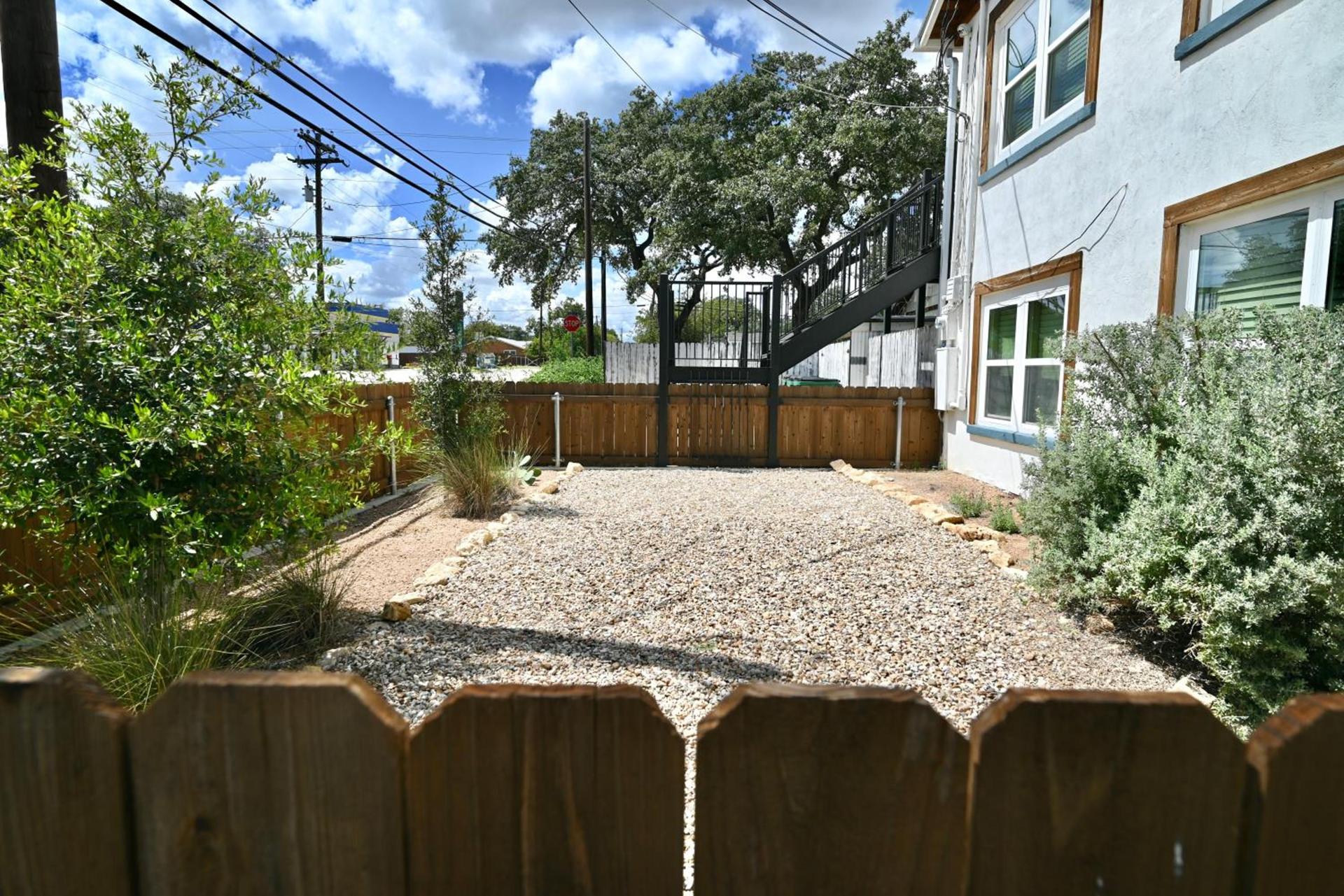 Blanco County Inn & Guesthouses photo 69