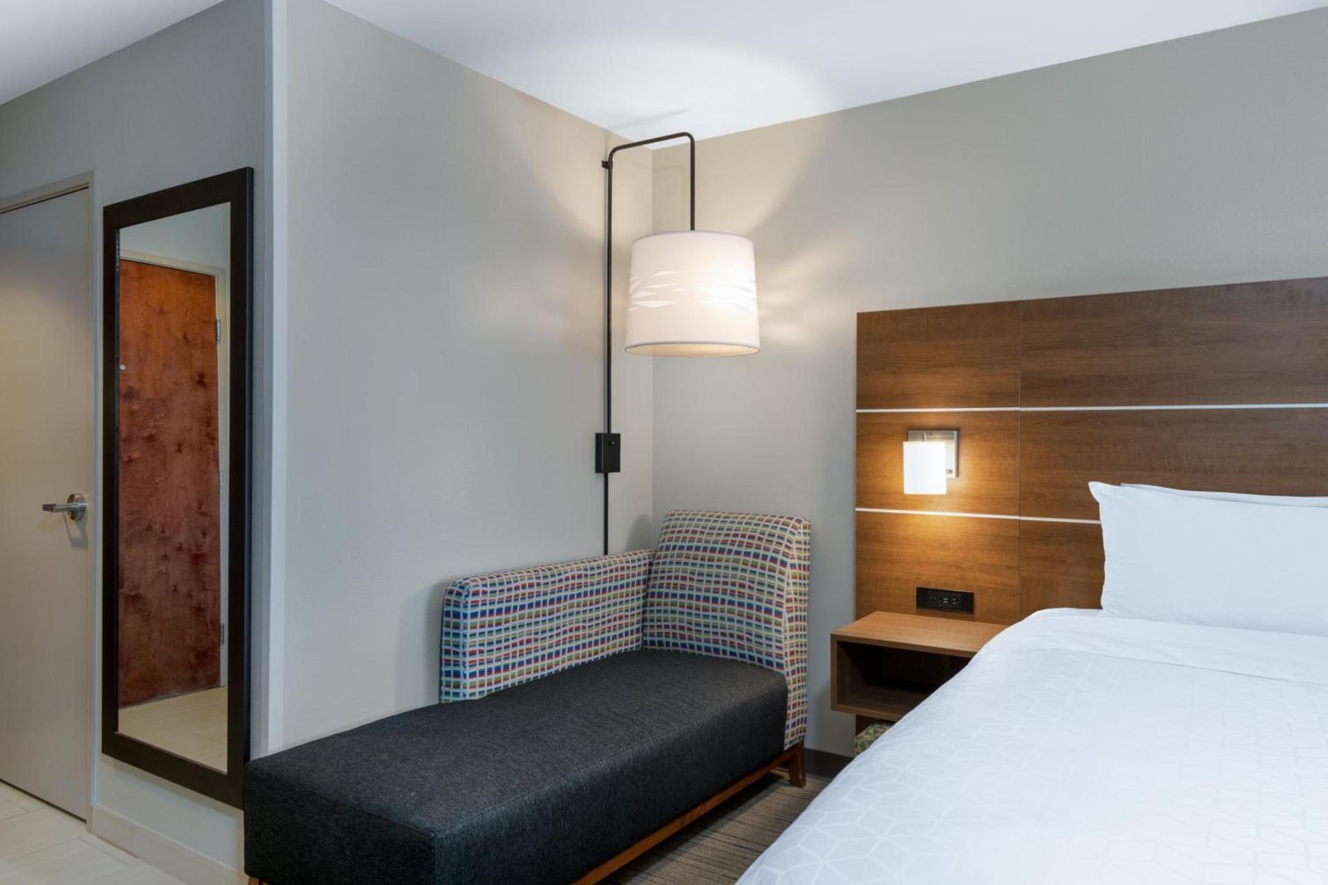 Holiday Inn Express & Suites Colorado Springs-Airport by IHG photo 13