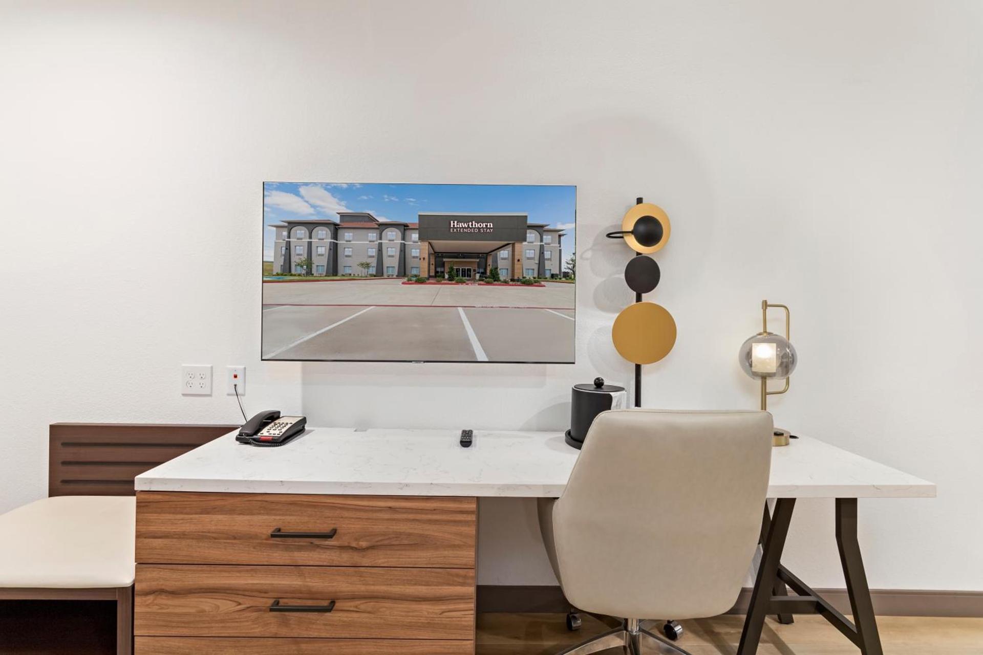 Hawthorn Extended Stay by Wyndham Port Arthur photo 17
