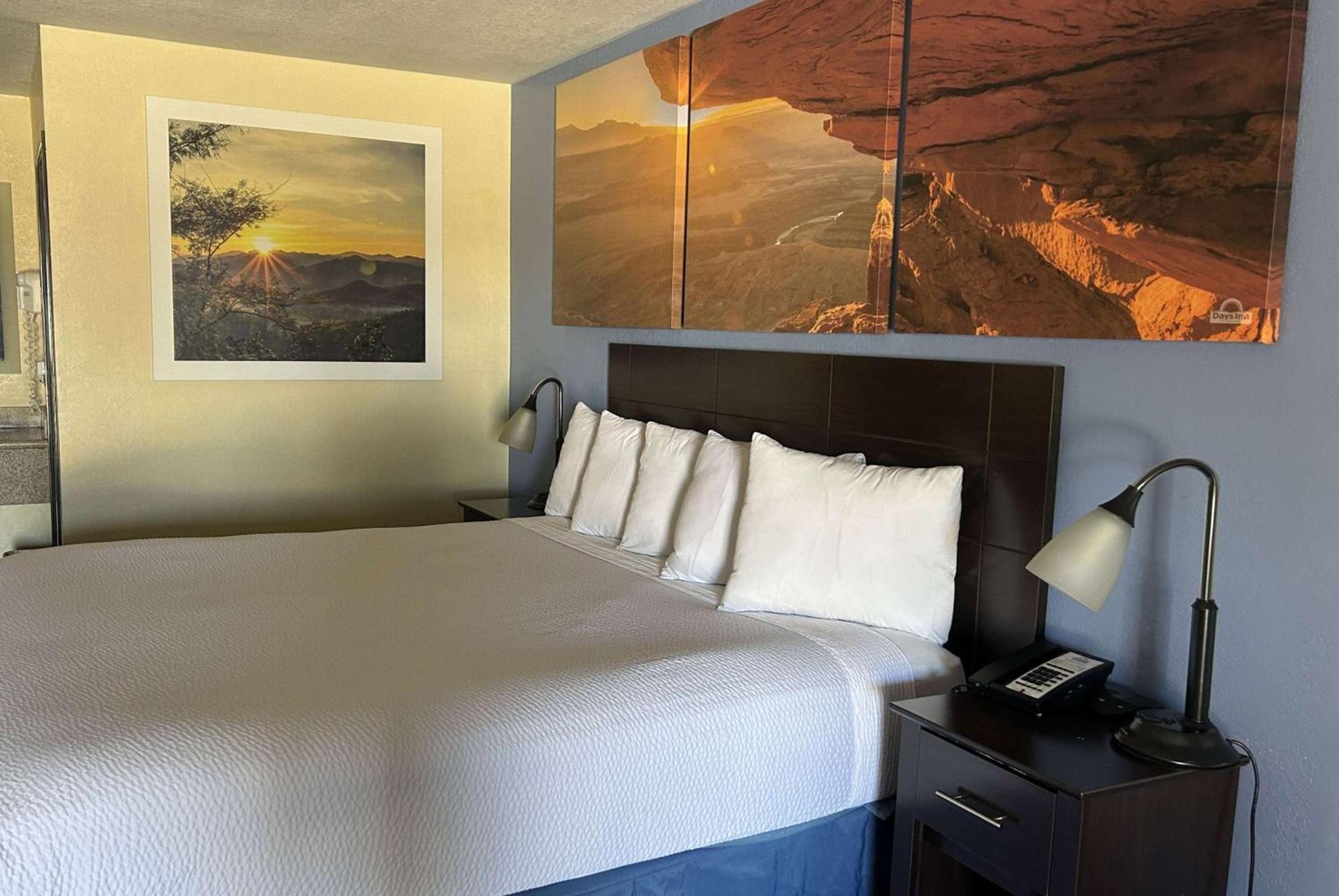 Days Inn by Wyndham Holbrook photo 14