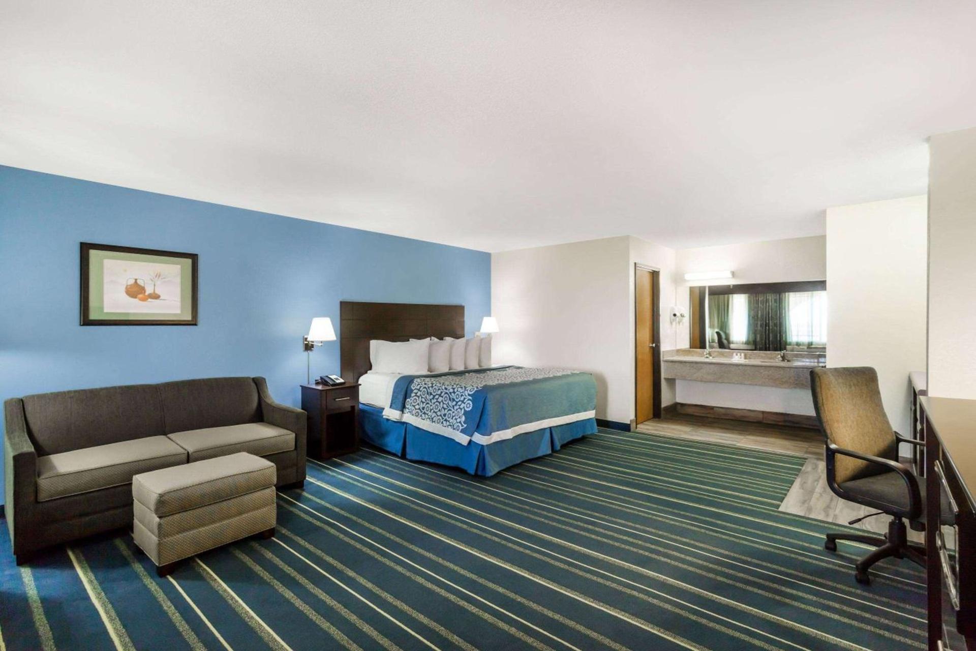 Days Inn by Wyndham Holbrook photo 22