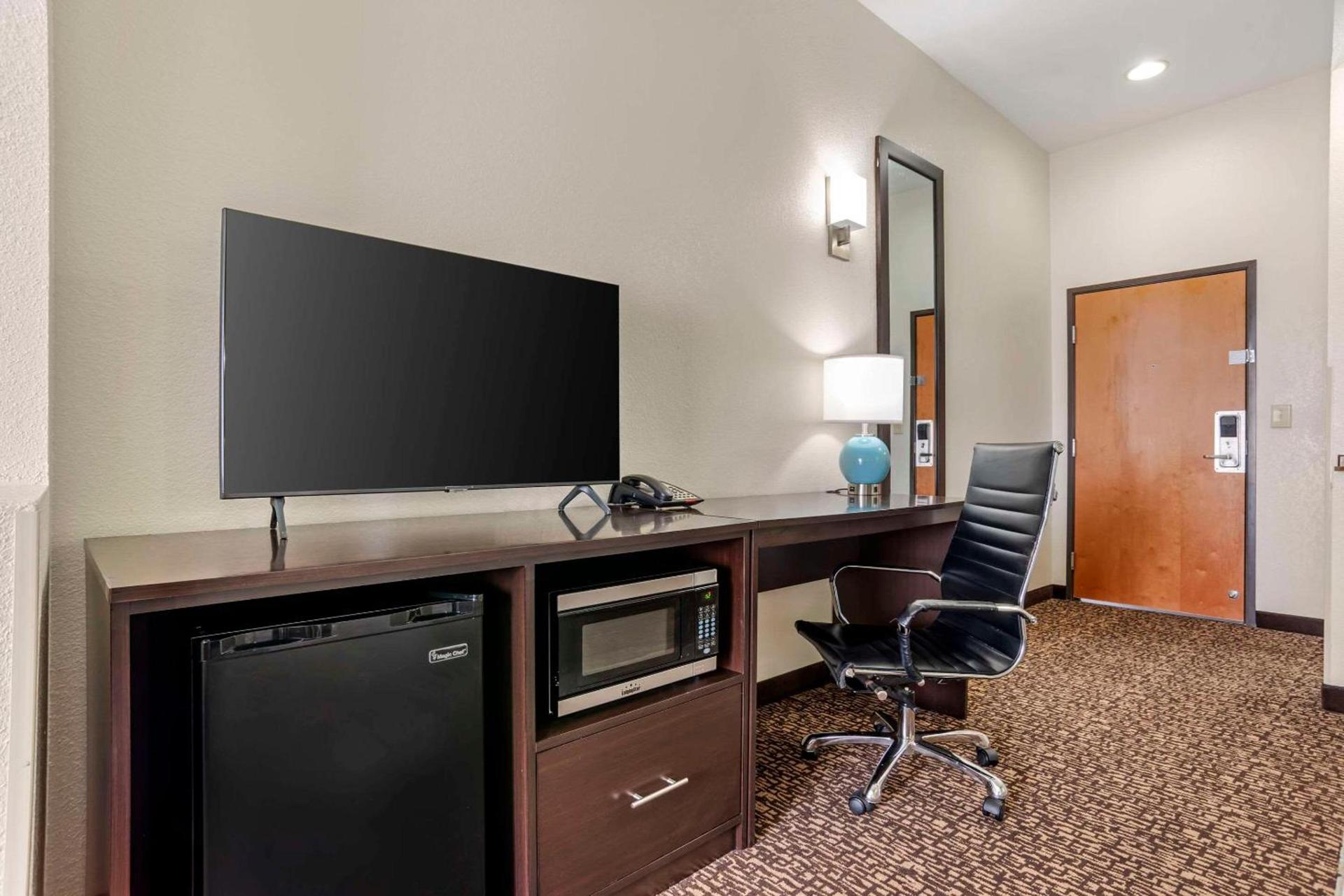 Sleep Inn & Suites Montgomery East I-85 photo 20