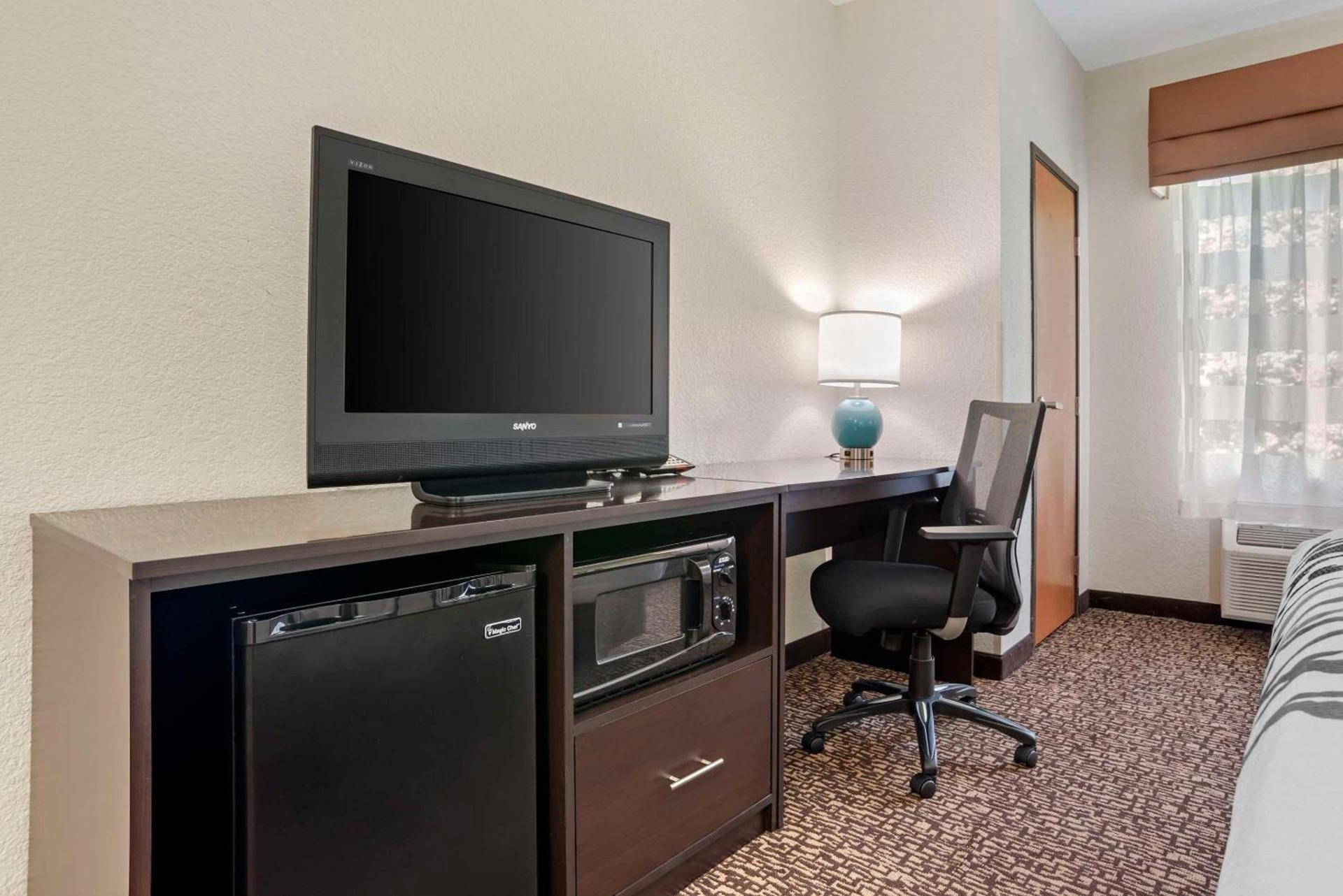 Sleep Inn & Suites Montgomery East I-85 photo 23