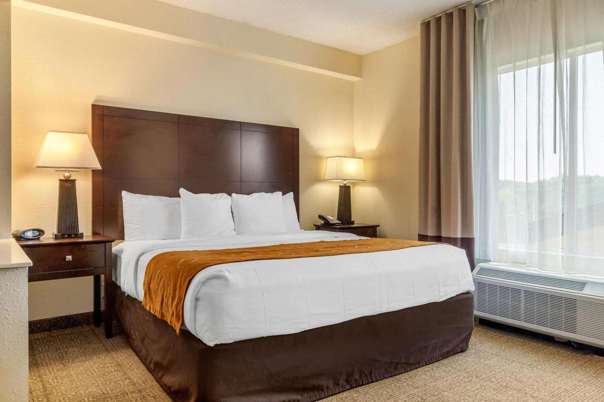 Comfort Suites Gastonia - Charlotte photo 14