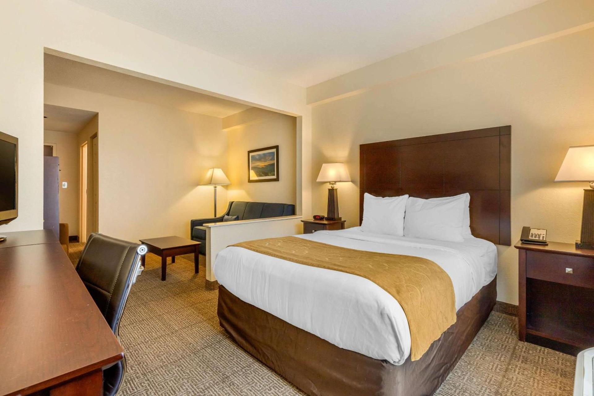 Comfort Suites Gastonia - Charlotte photo 21