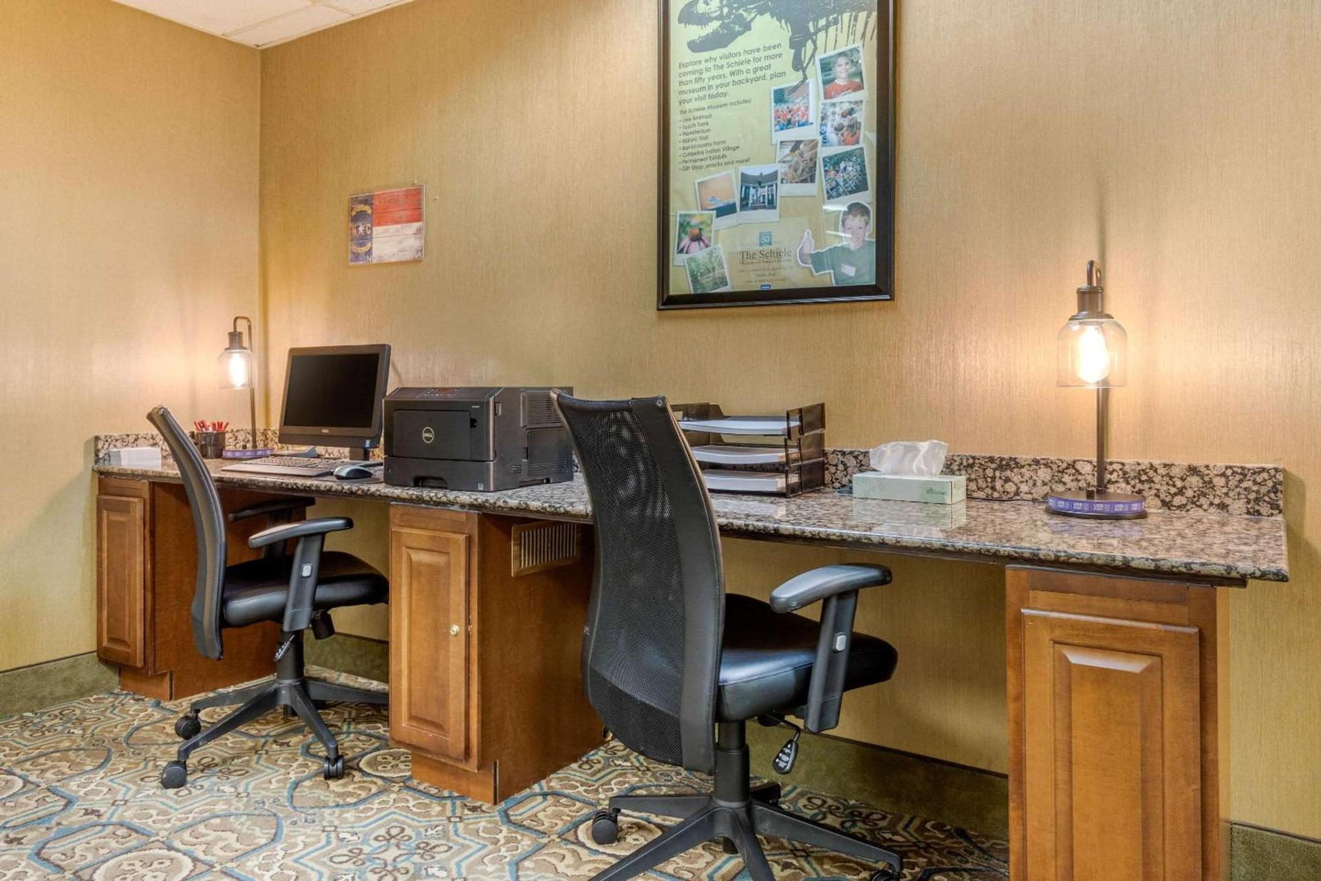 Comfort Suites Gastonia - Charlotte photo 28
