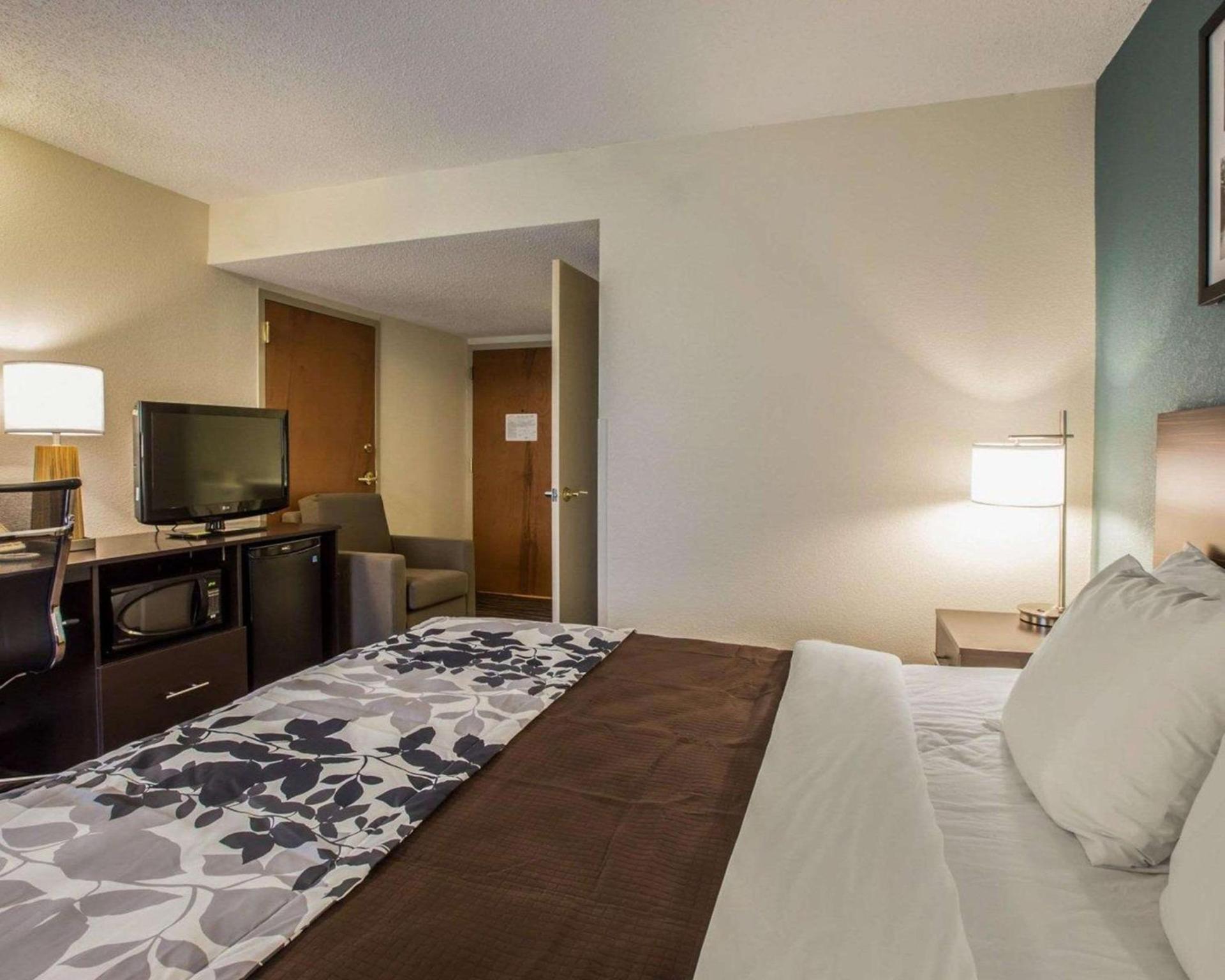 Sleep Inn Greensboro Airport photo 9