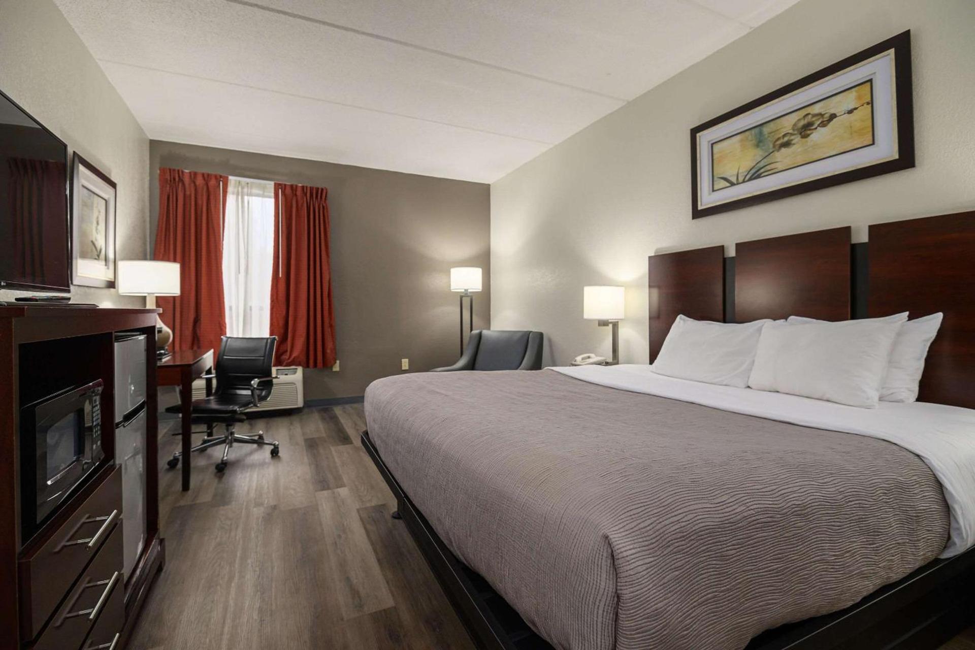 Quality Inn & Suites Lexington South photo 17