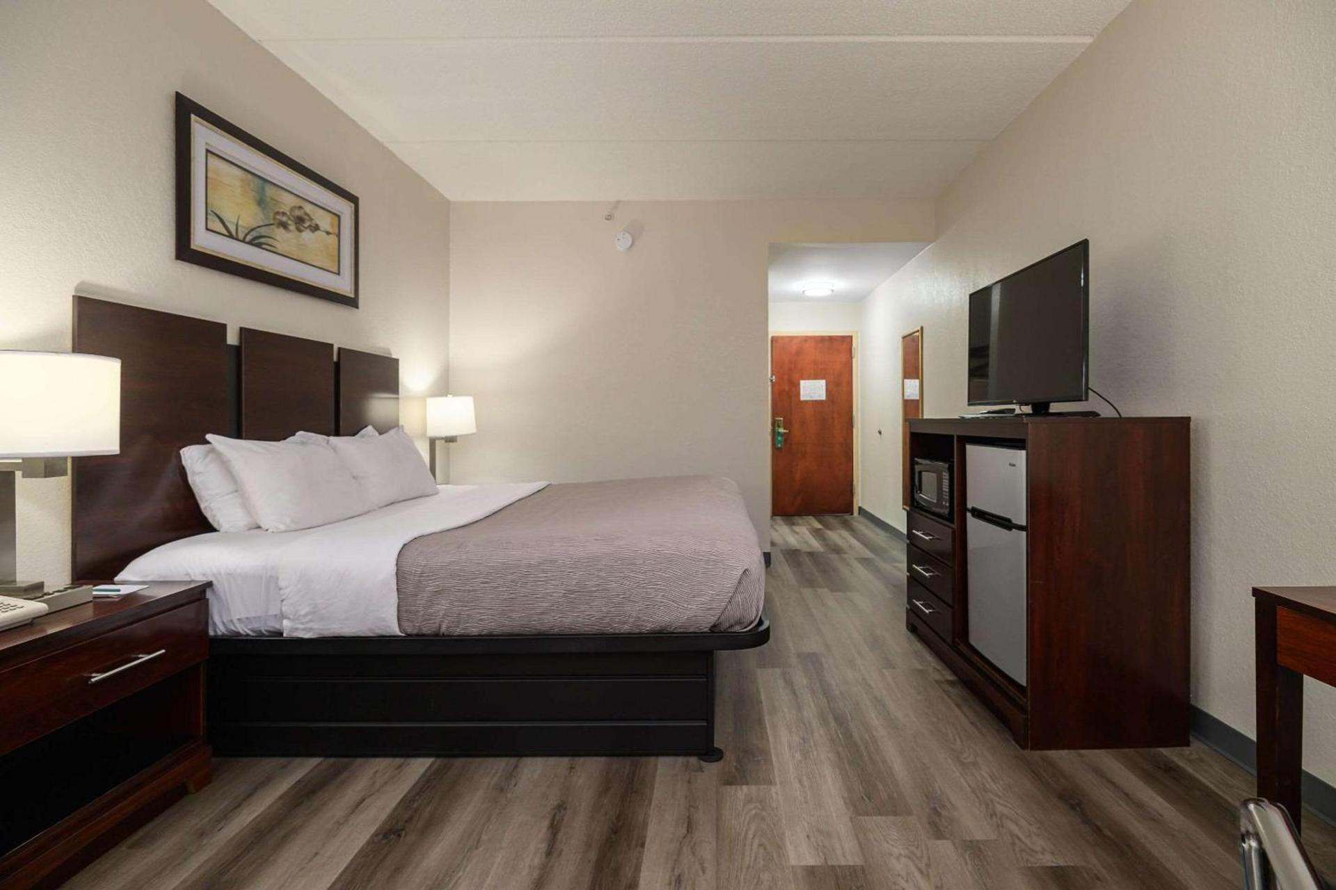 Quality Inn & Suites Lexington South photo 18