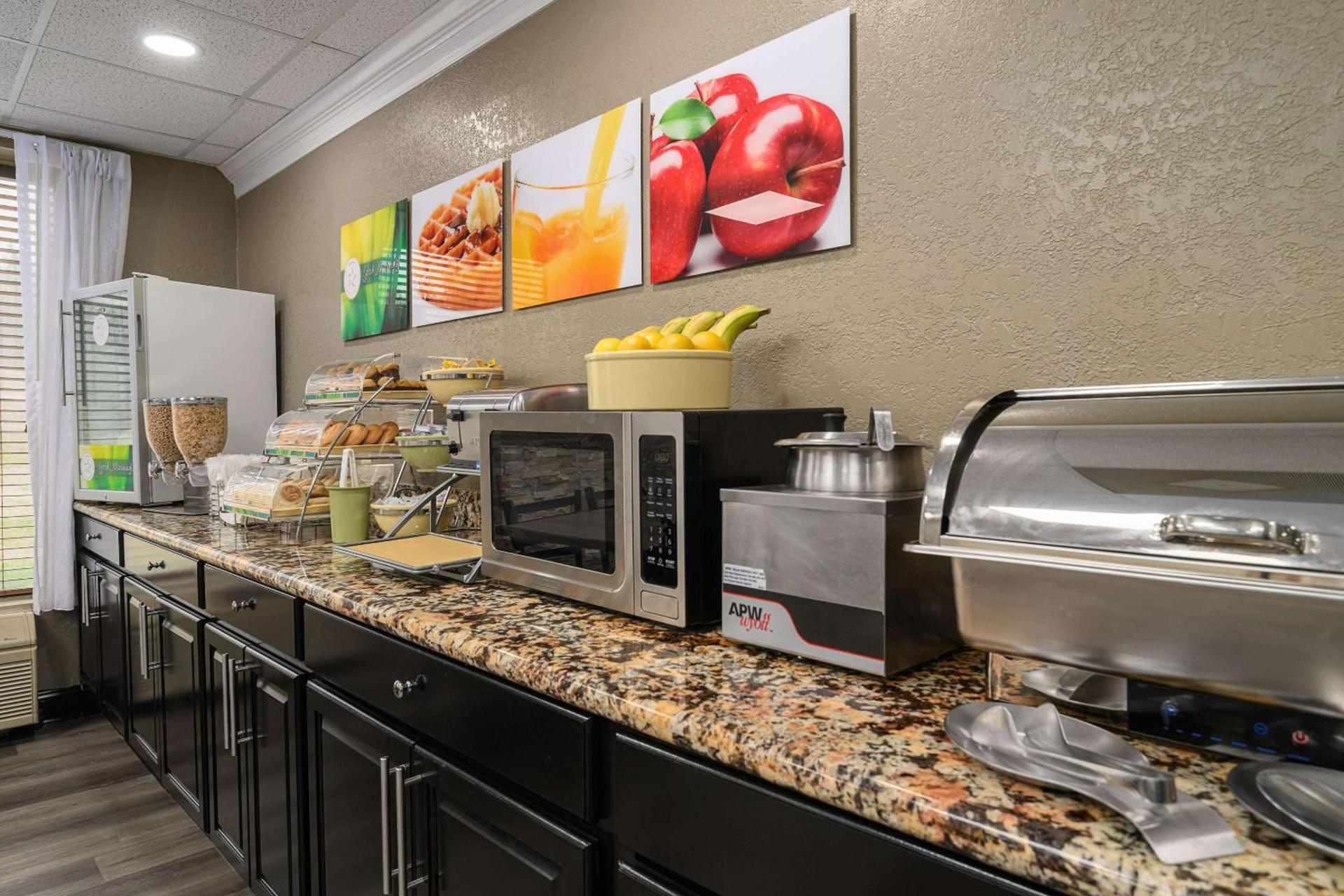 Quality Inn & Suites Lexington South photo 26
