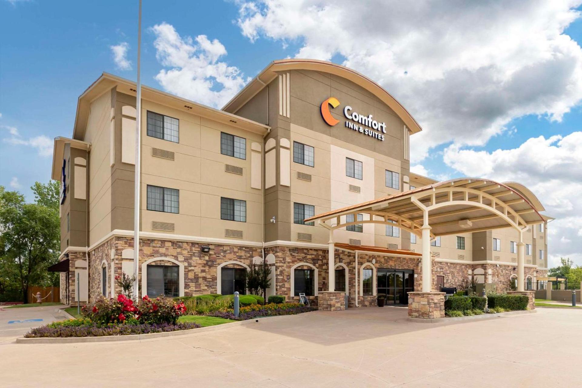 Comfort Inn & Suites Glenpool — hotel in Glenpool