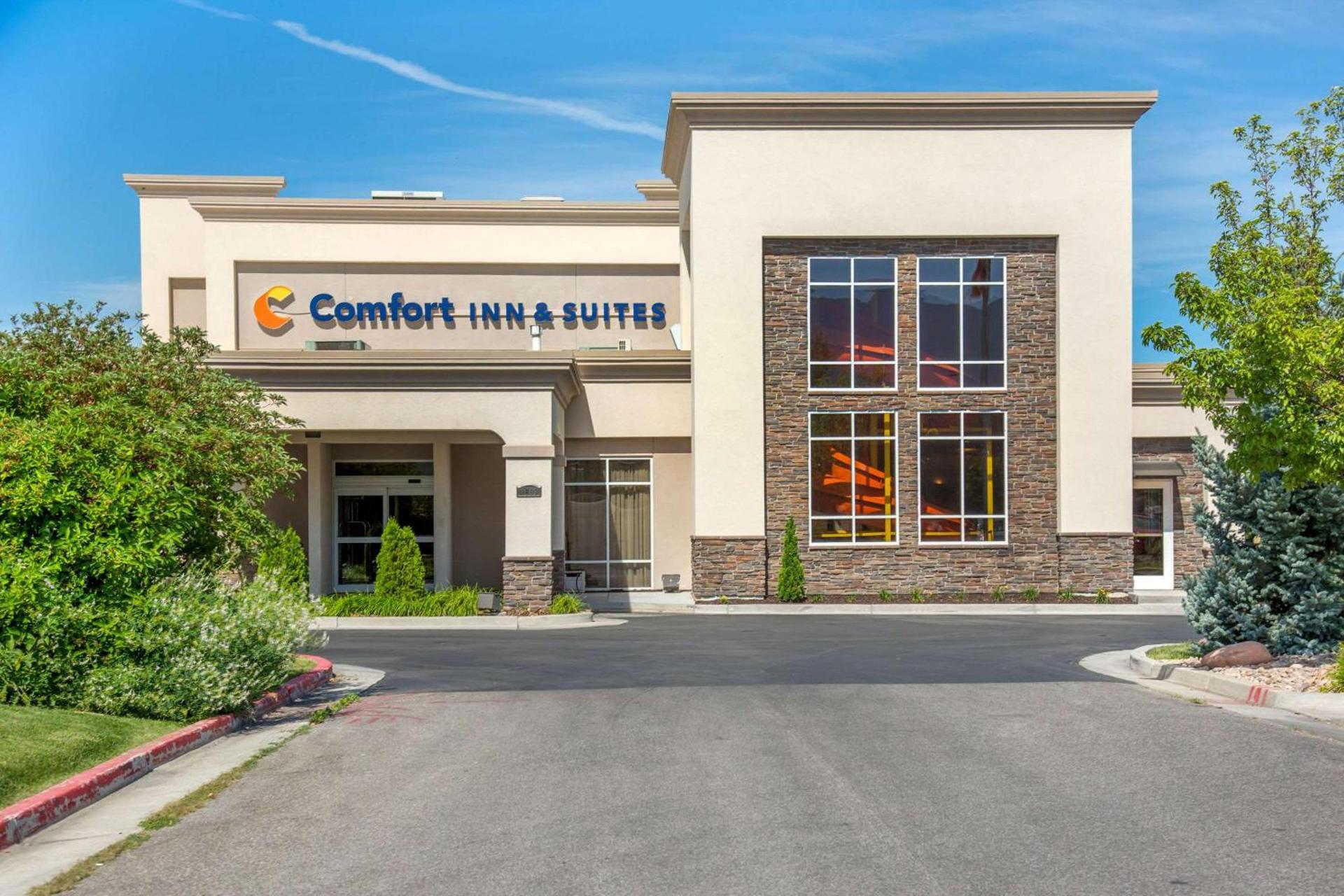 Comfort Inn & Suites Logan Near University — hotel in Logan