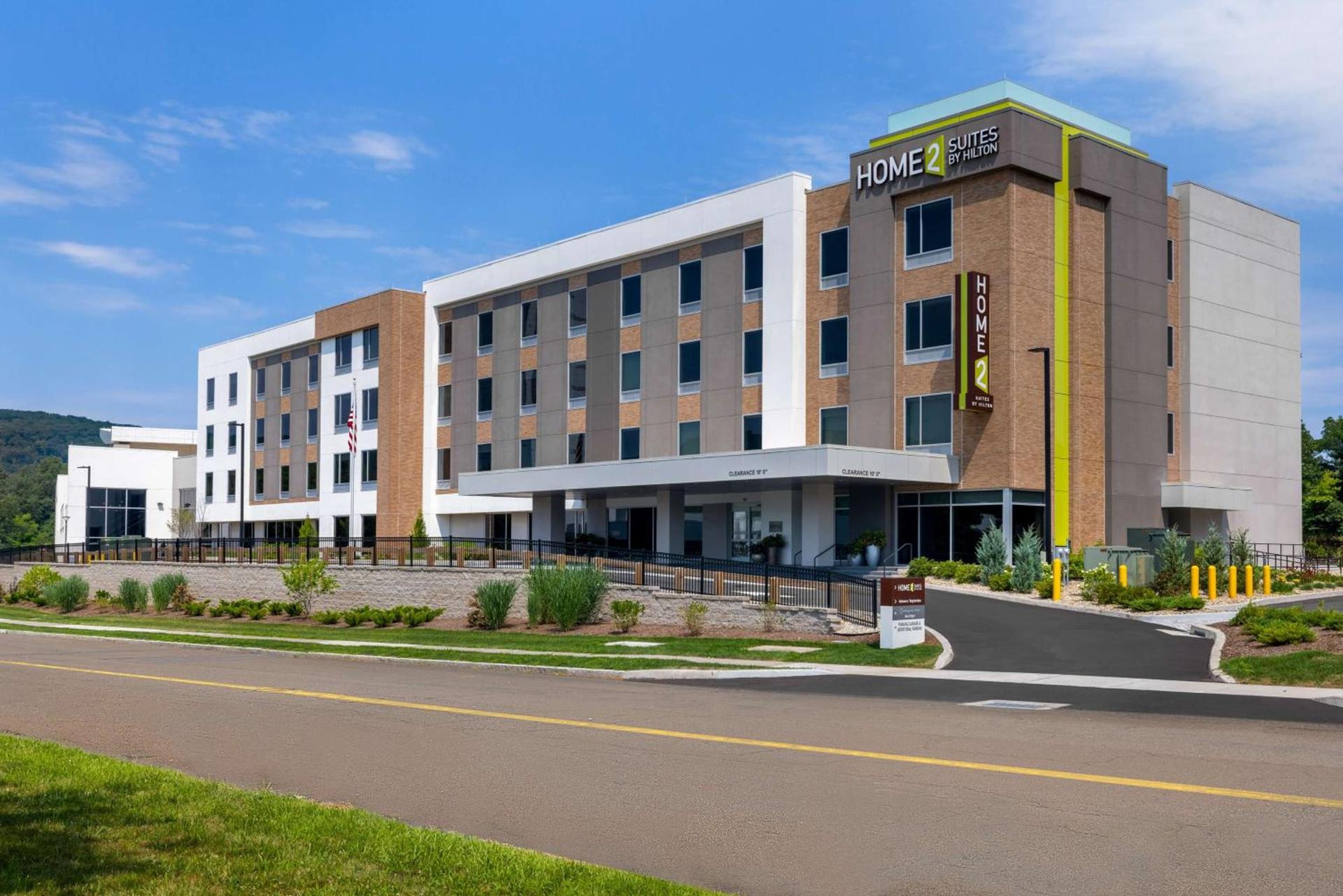 Home2 Suites By Hilton Bristol photo 1