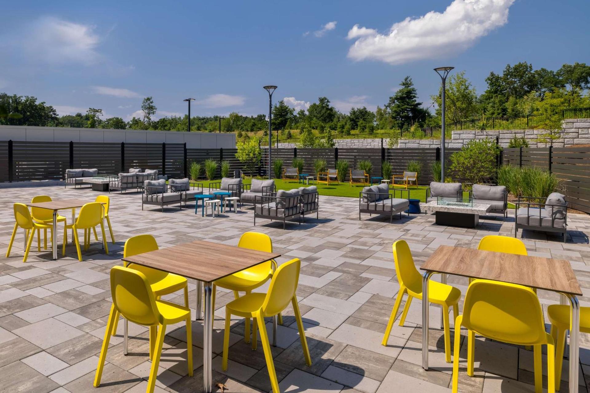 Home2 Suites By Hilton Bristol photo 4