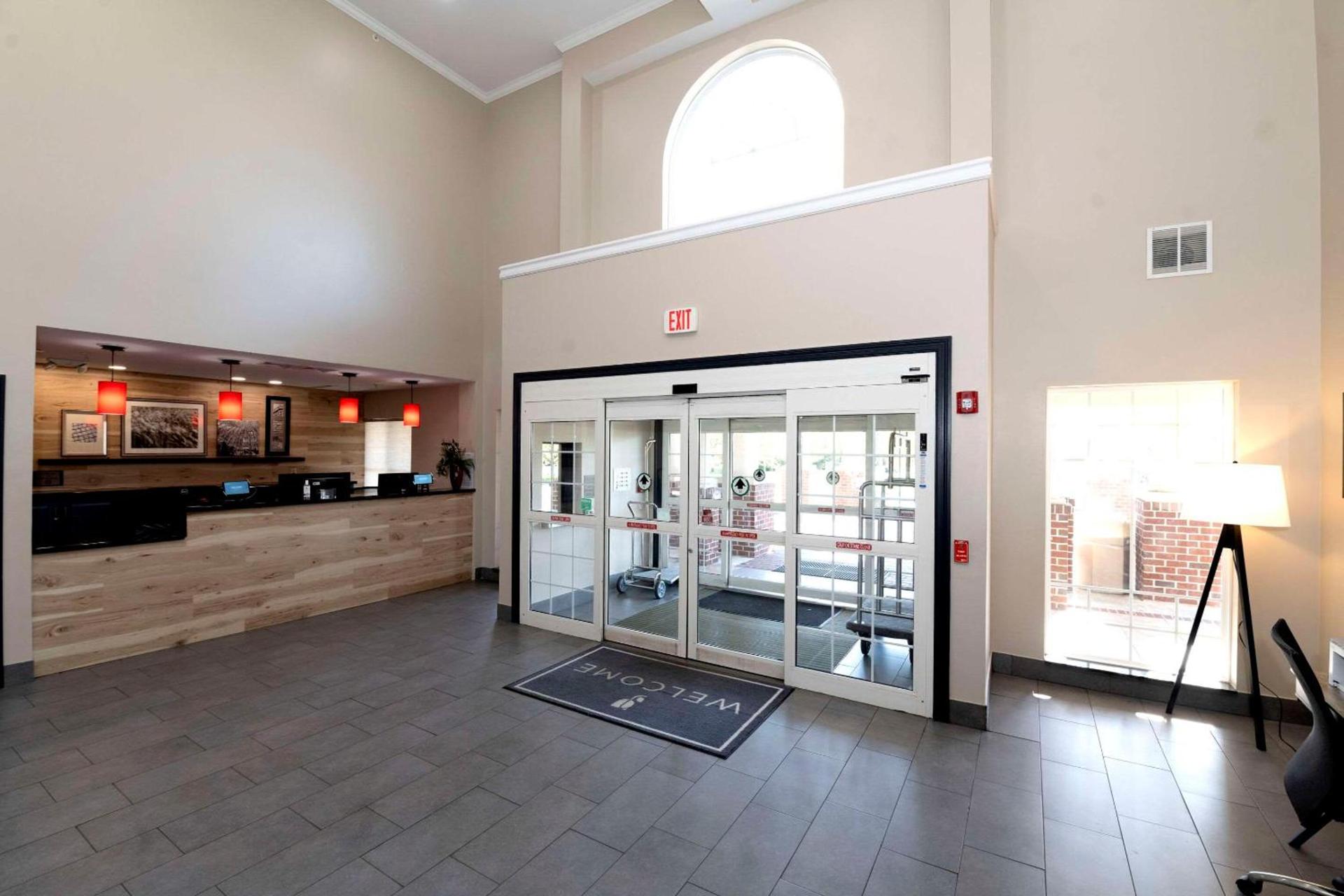 Country Inn & Suites by Radisson, Harrisburg - Hershey West, PA photo 4