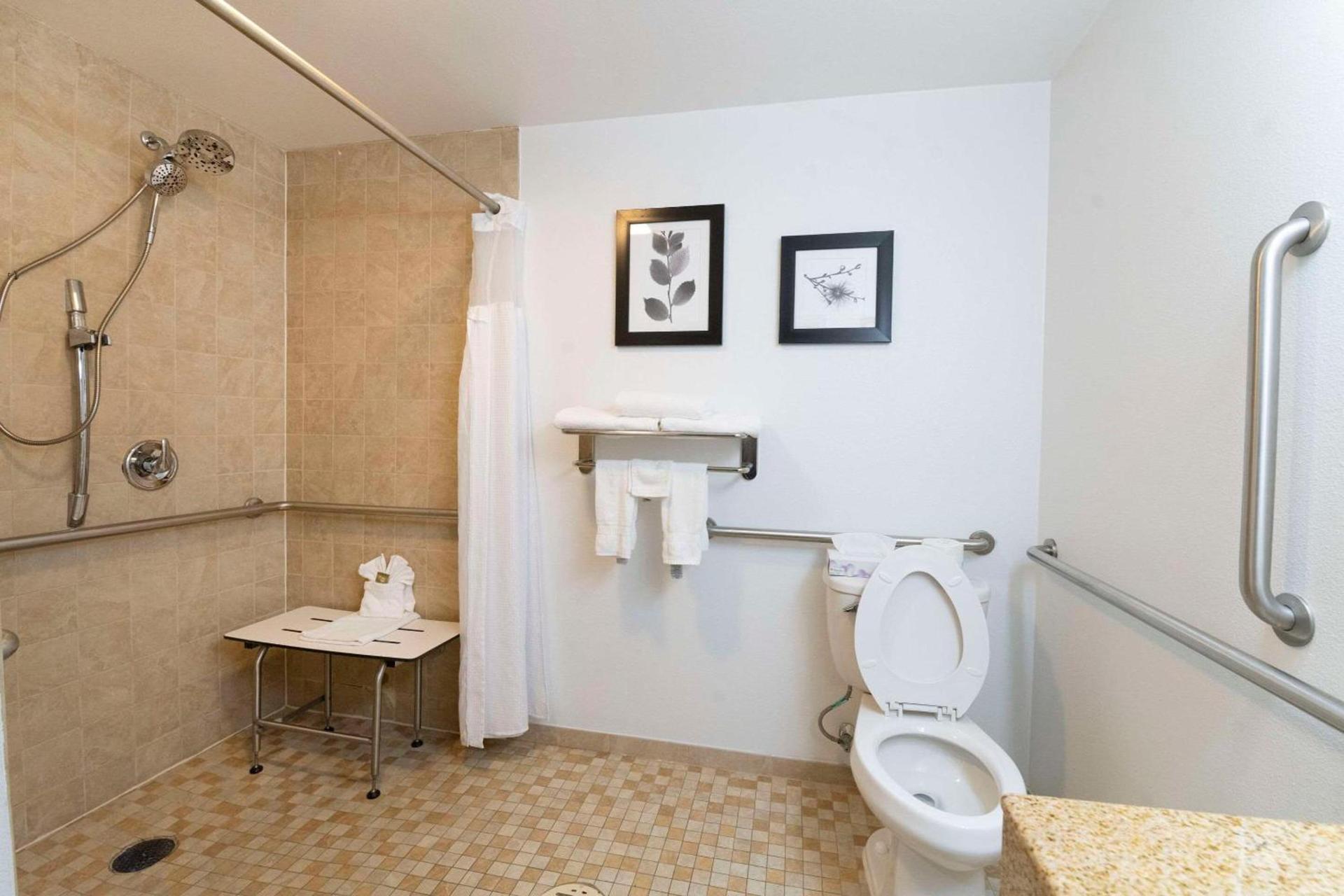 Country Inn & Suites by Radisson, Harrisburg - Hershey West, PA photo 8