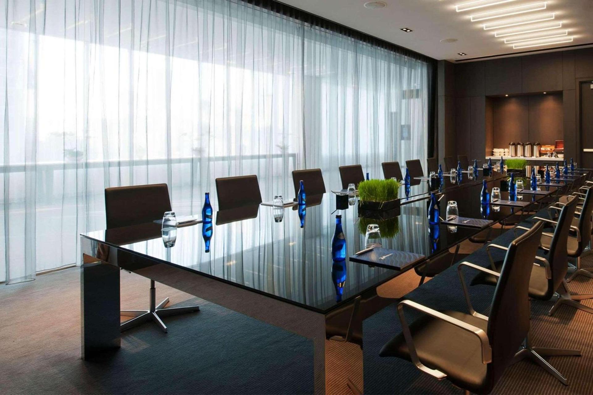 Radisson Blu Aqua Hotel, Chicago photo 60