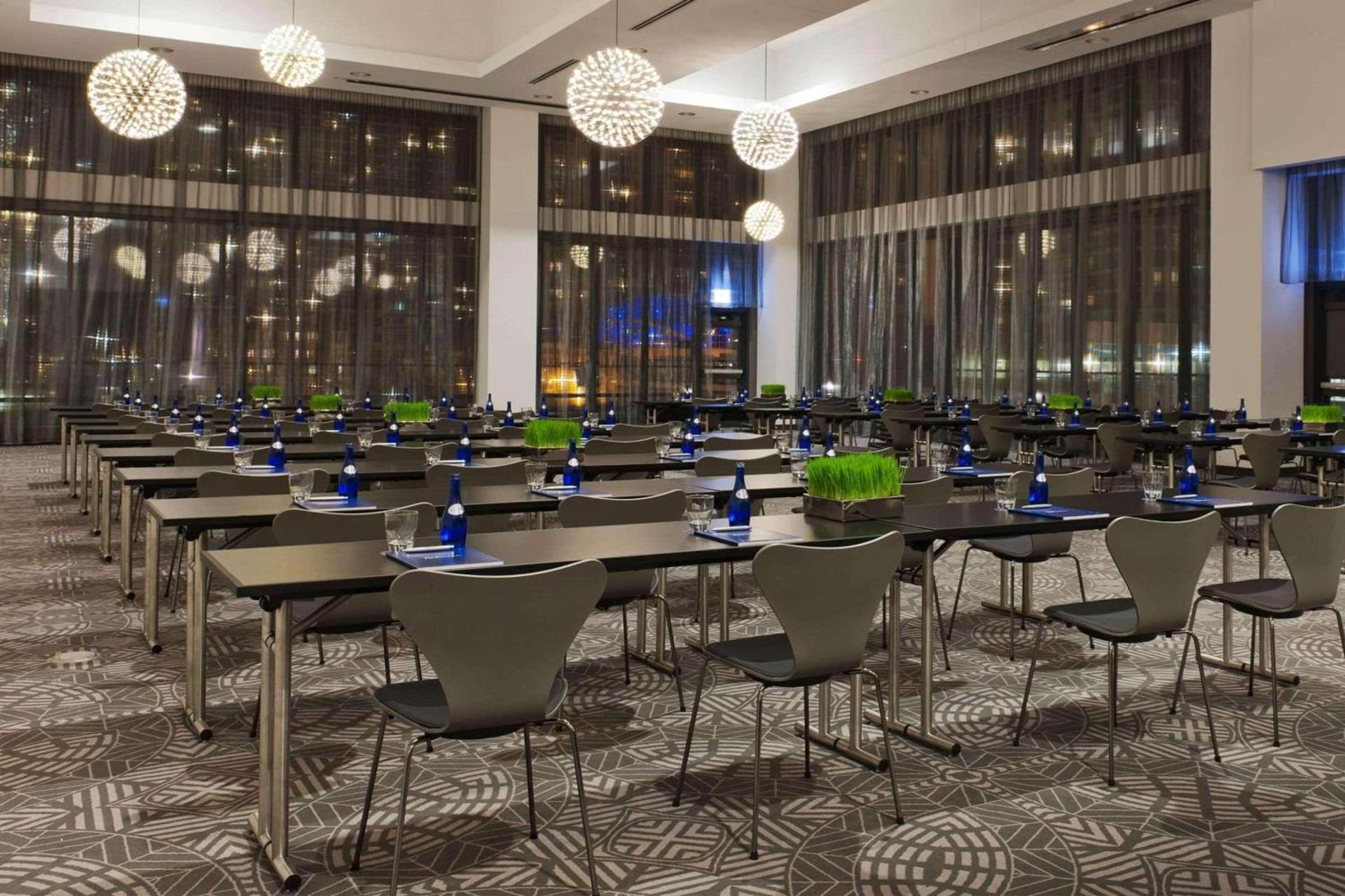 Radisson Blu Aqua Hotel, Chicago photo 67
