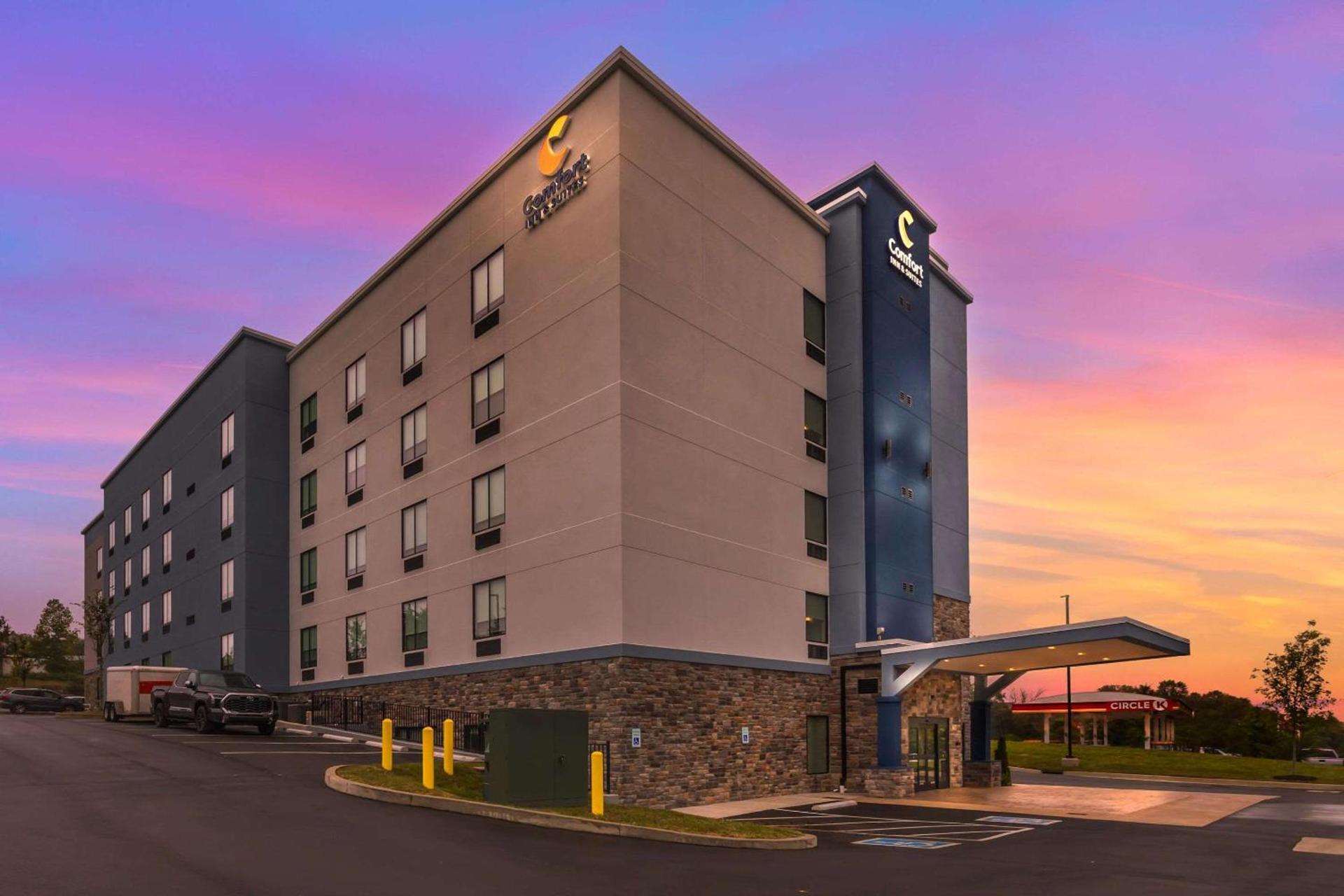 Comfort Inn & Suites Nashville Bellevue photo 3