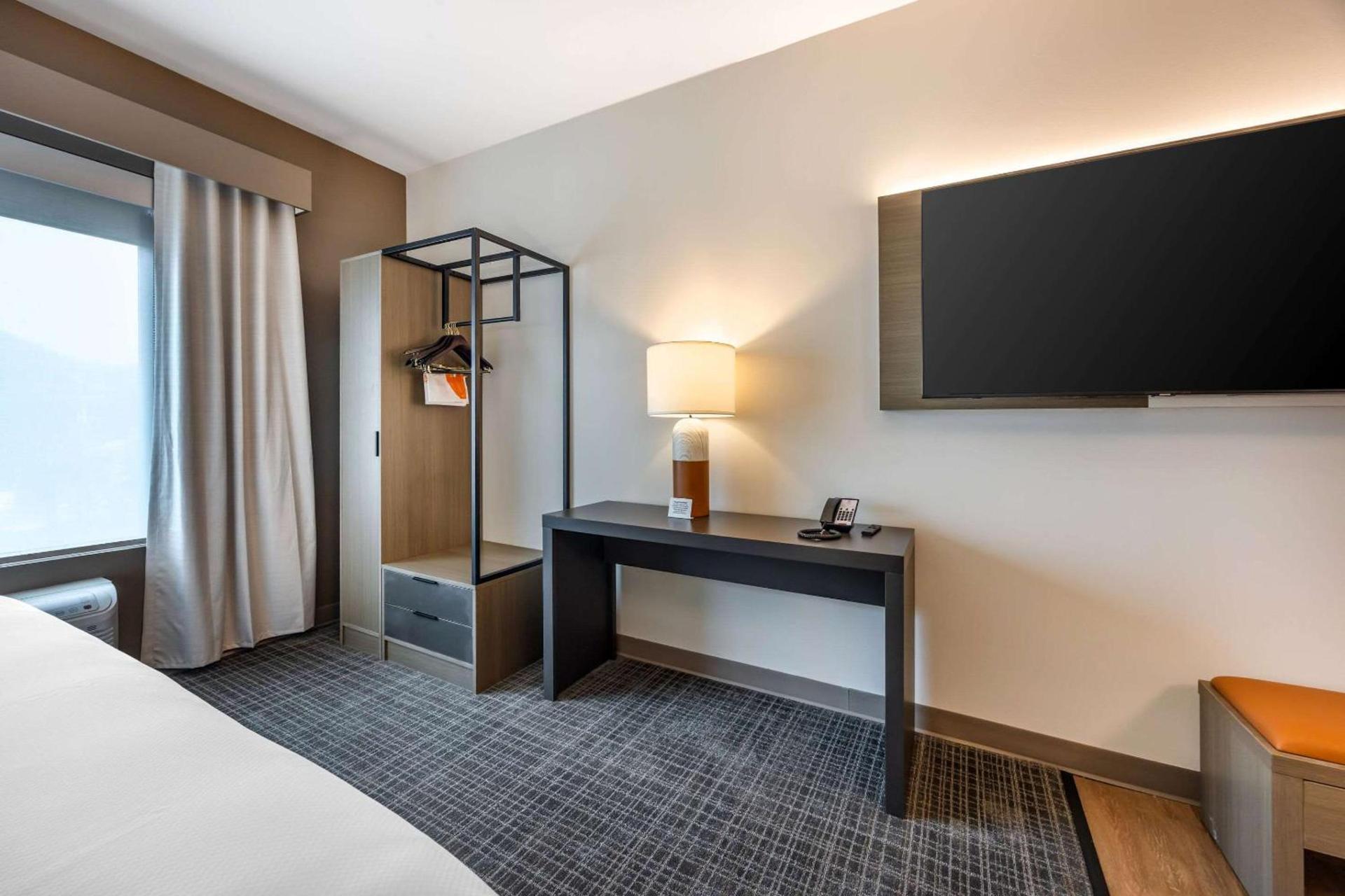 Comfort Inn & Suites Nashville Bellevue photo 11