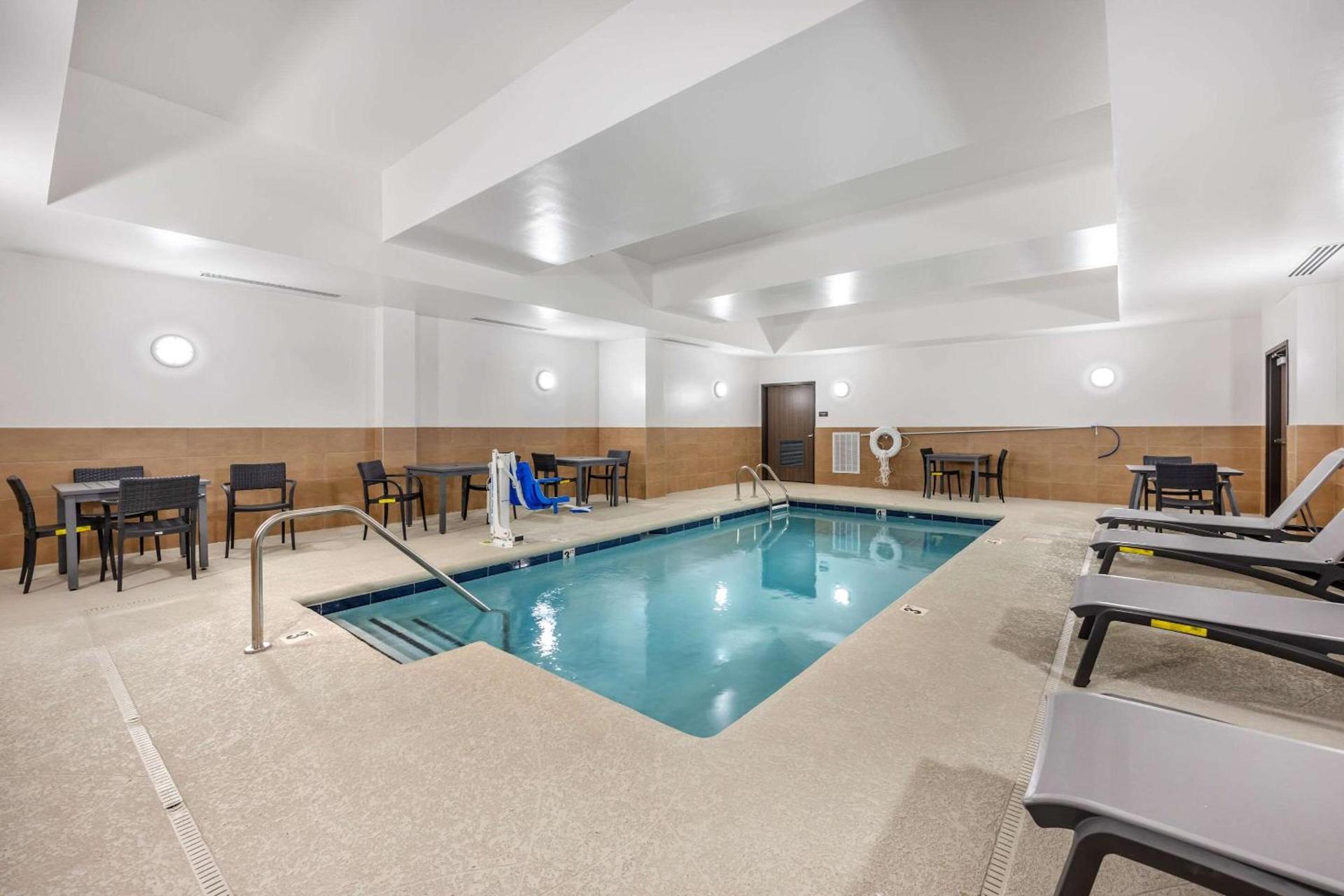 Comfort Inn & Suites Nashville Bellevue photo 25