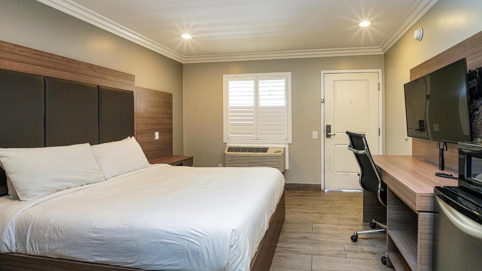Americas Best Value Inn, Antioch photo 97
